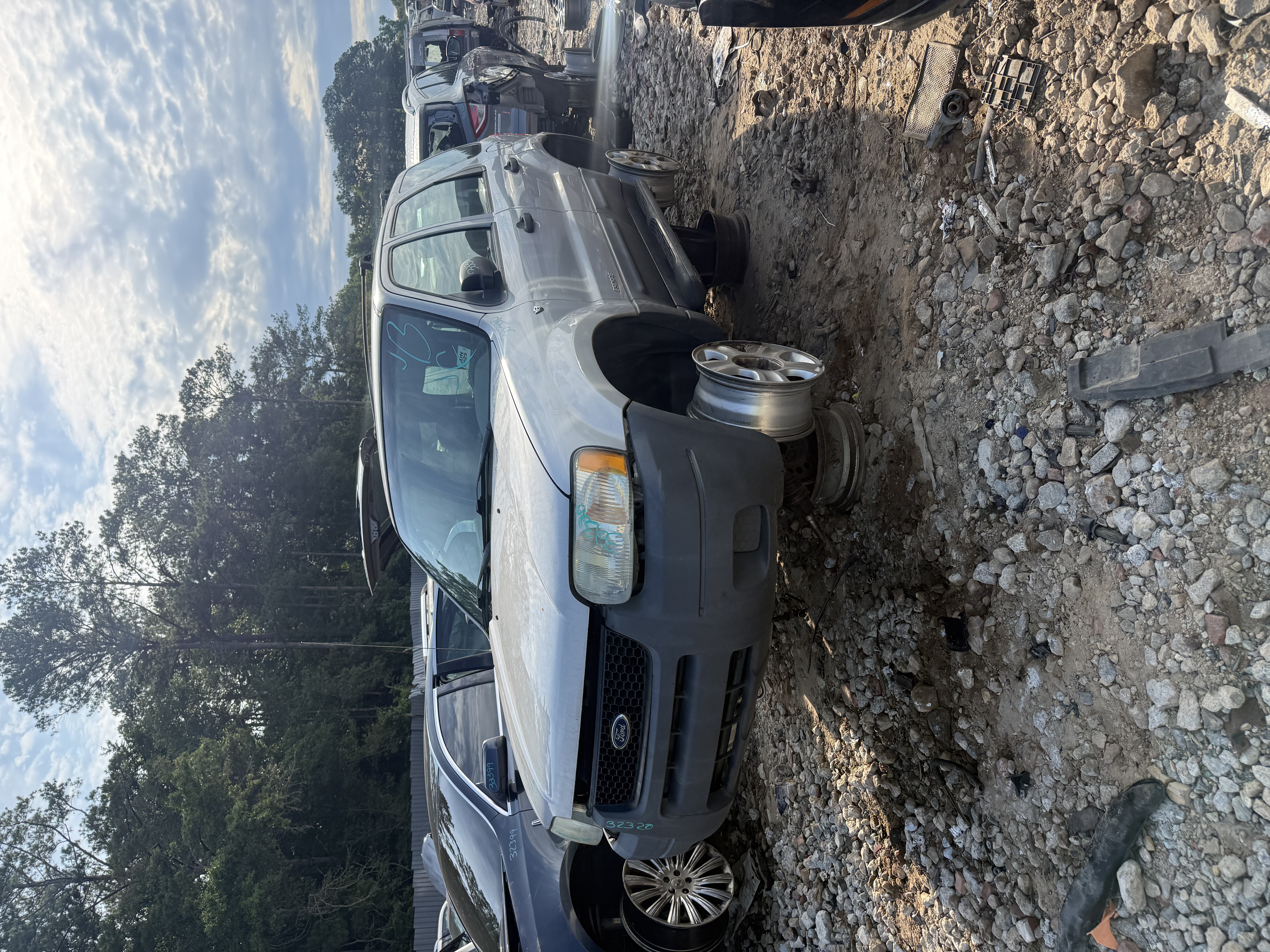 2002 FORD Escape