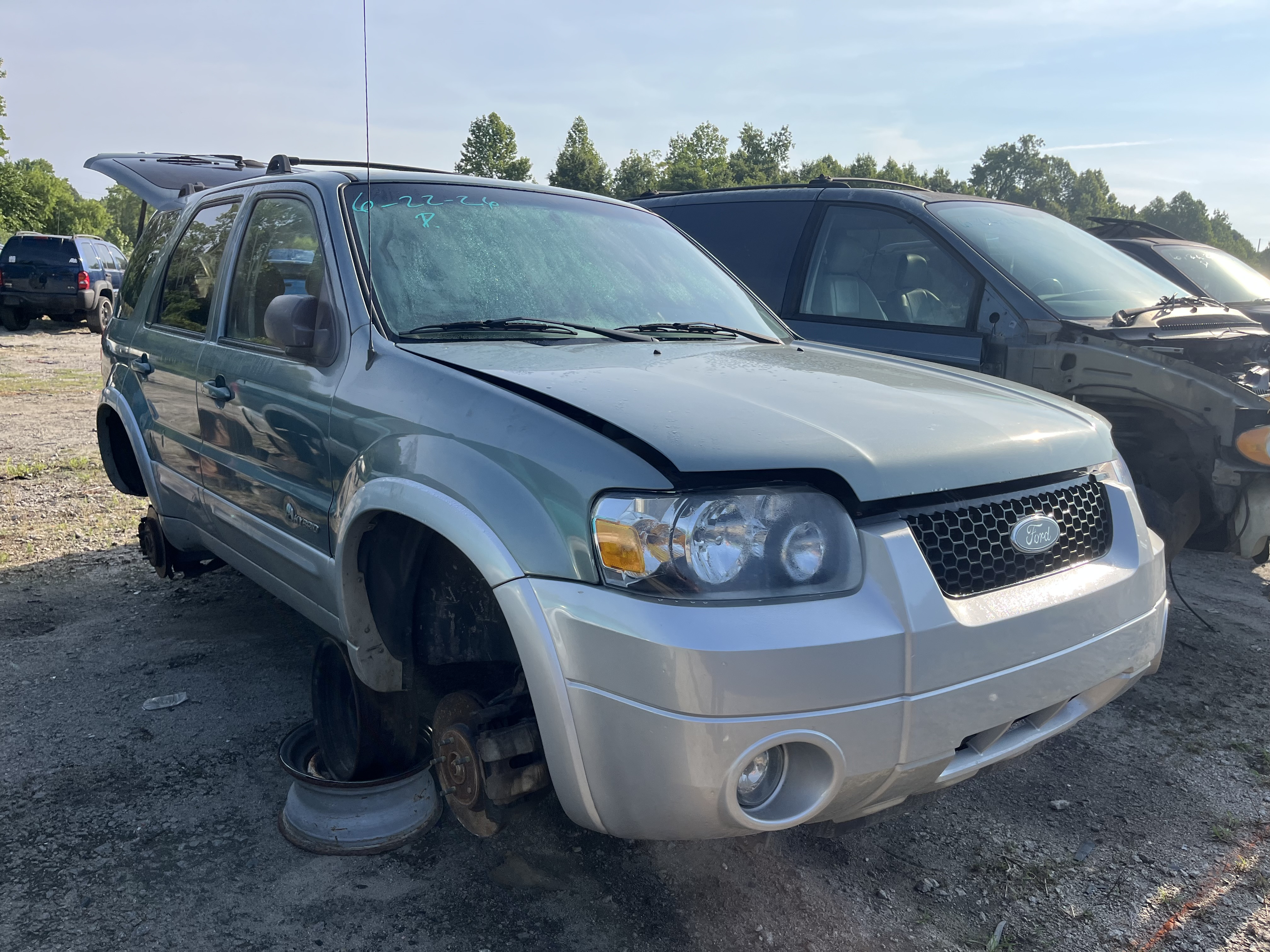 2005 FORD Escape