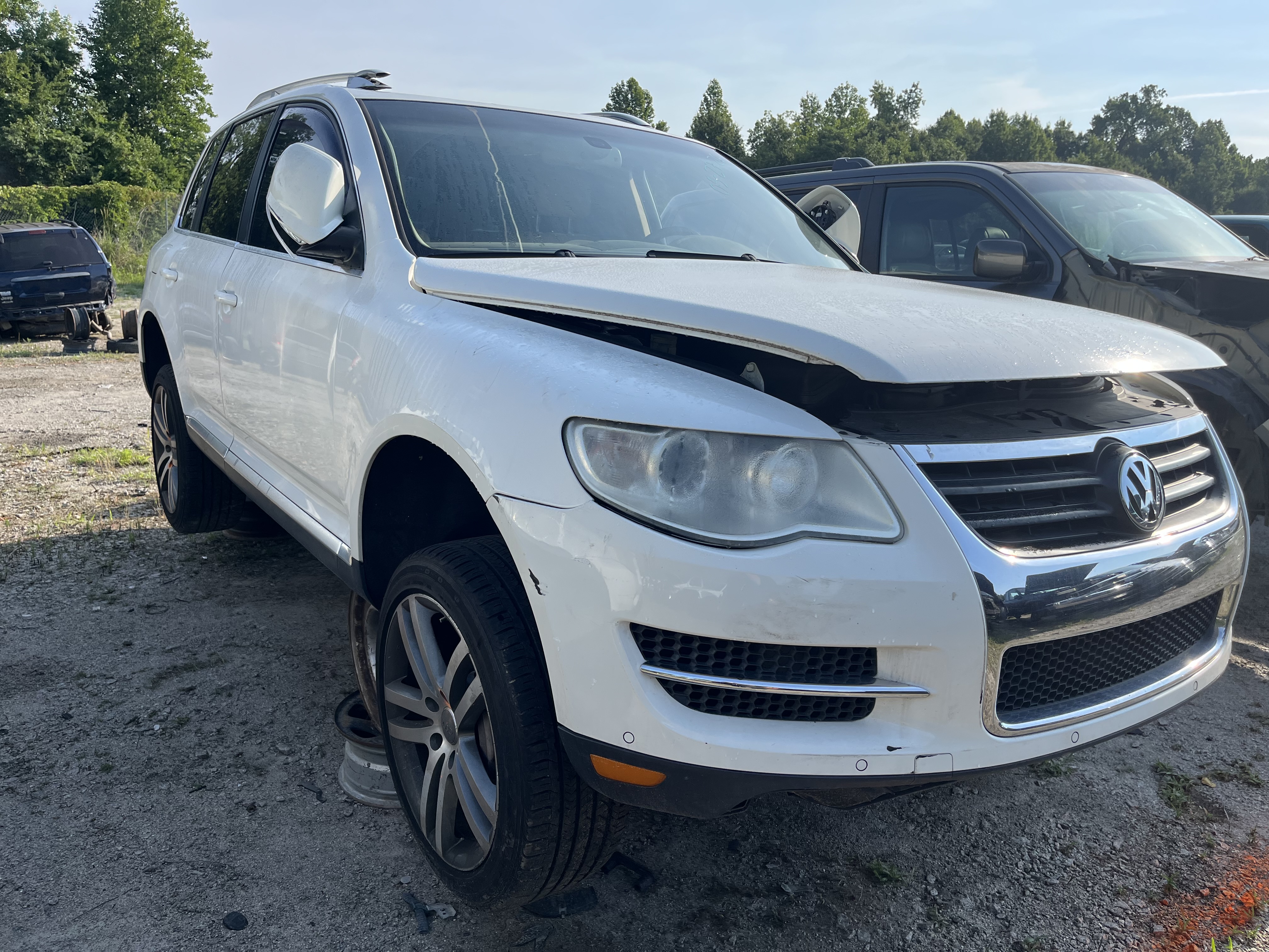 2008 VOLKSWAGEN Touareg