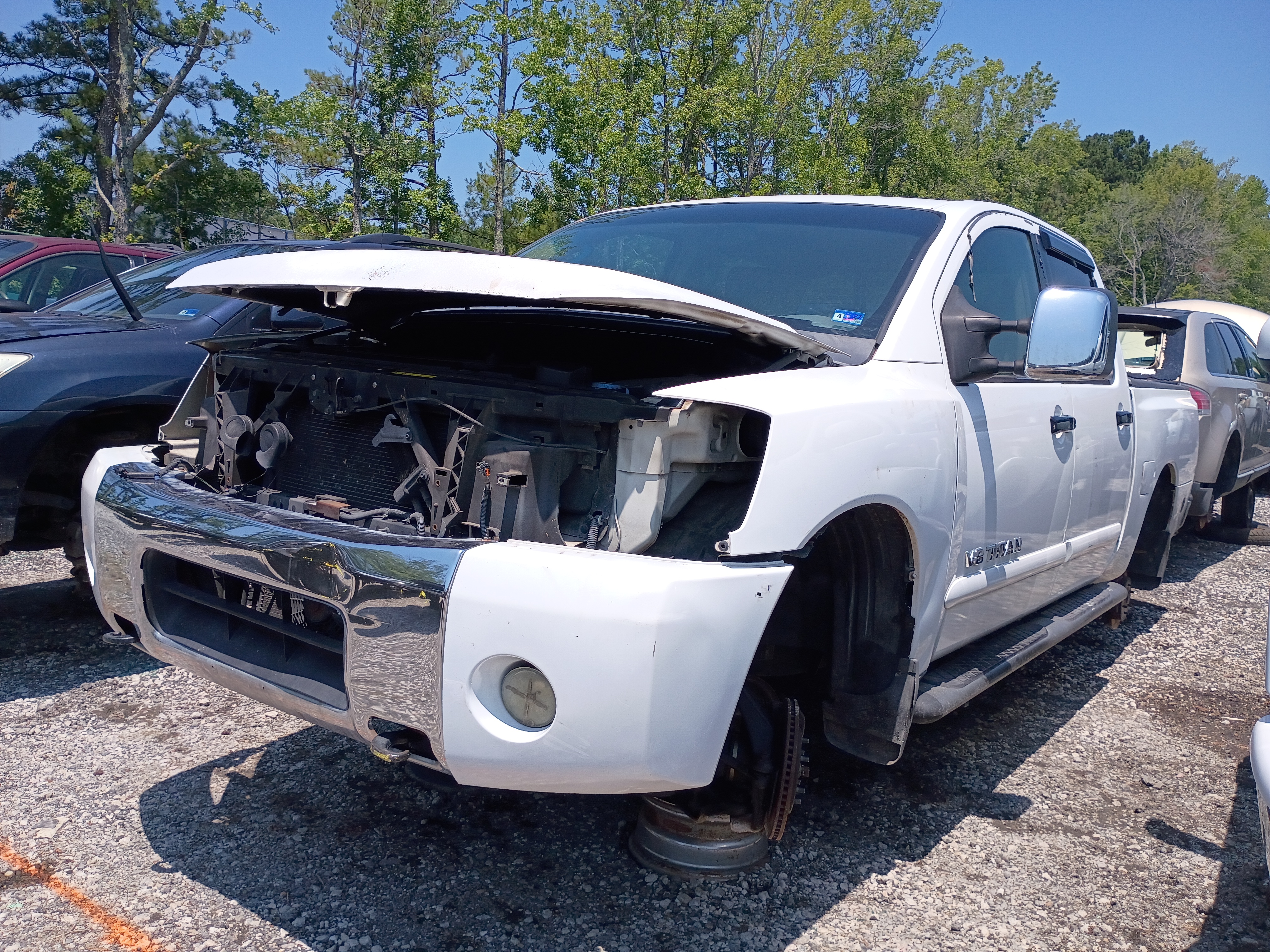 2005 NISSAN Titan