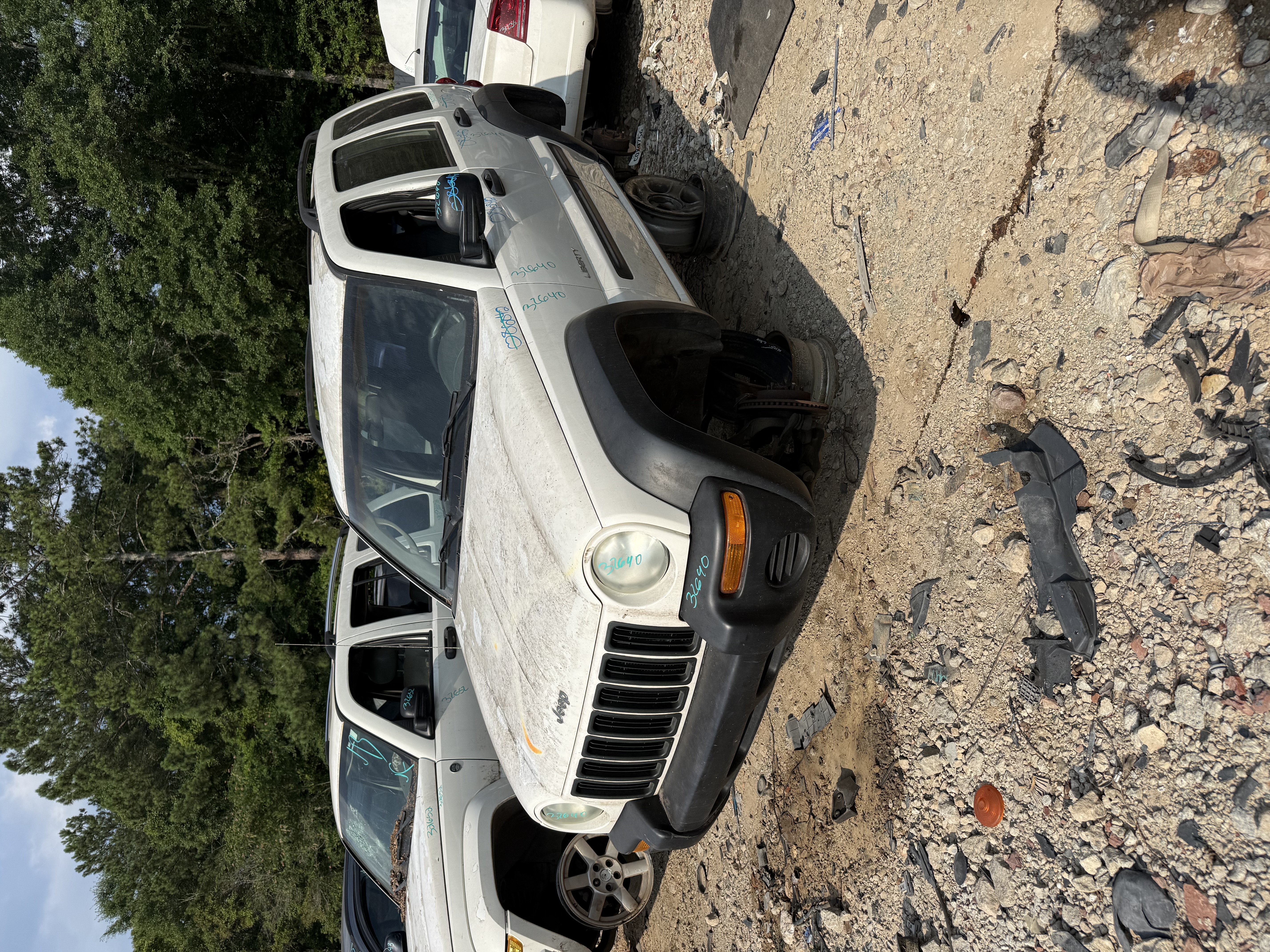 2004 JEEP Liberty