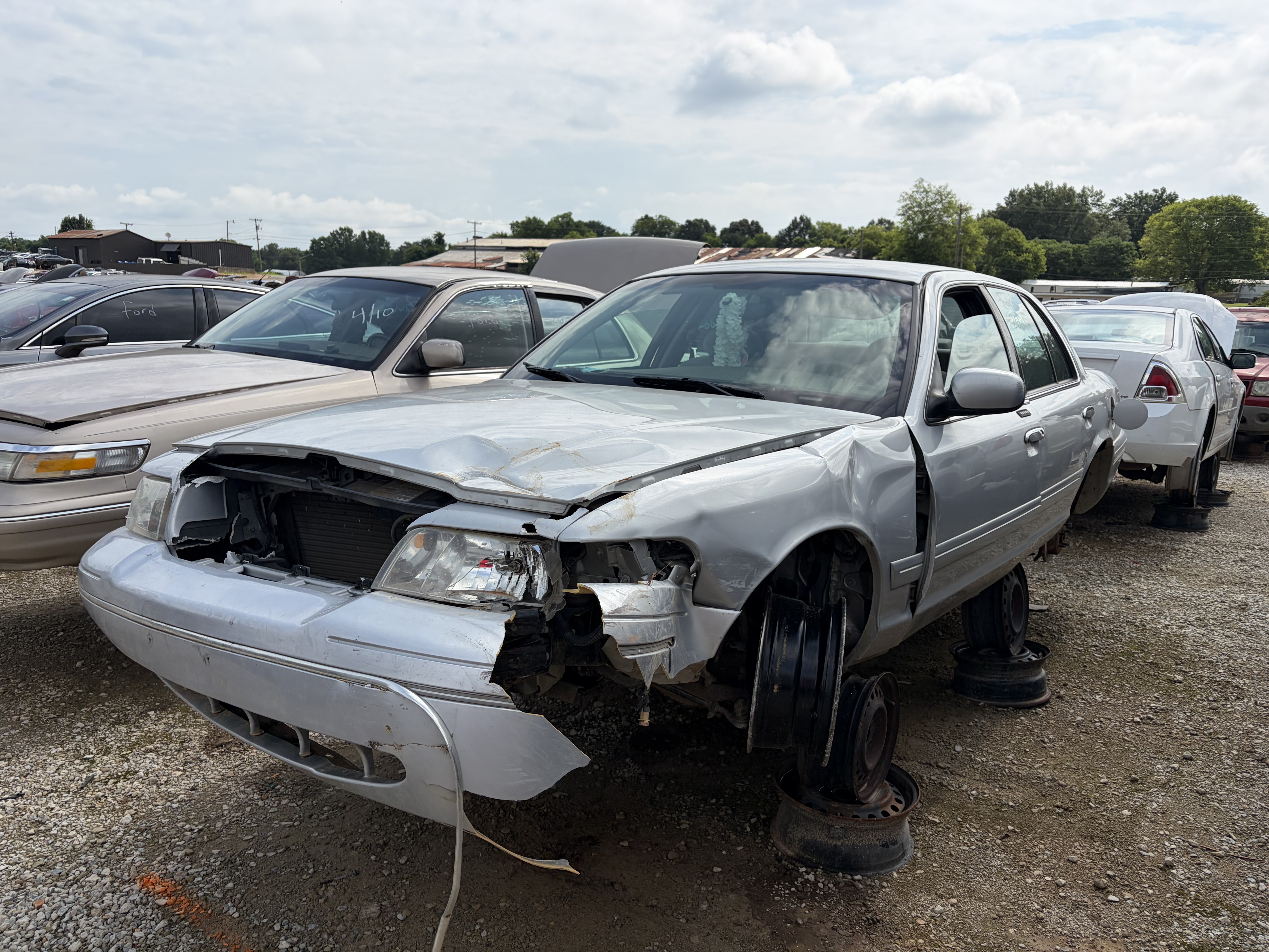 2001 FORD Crown Victoria