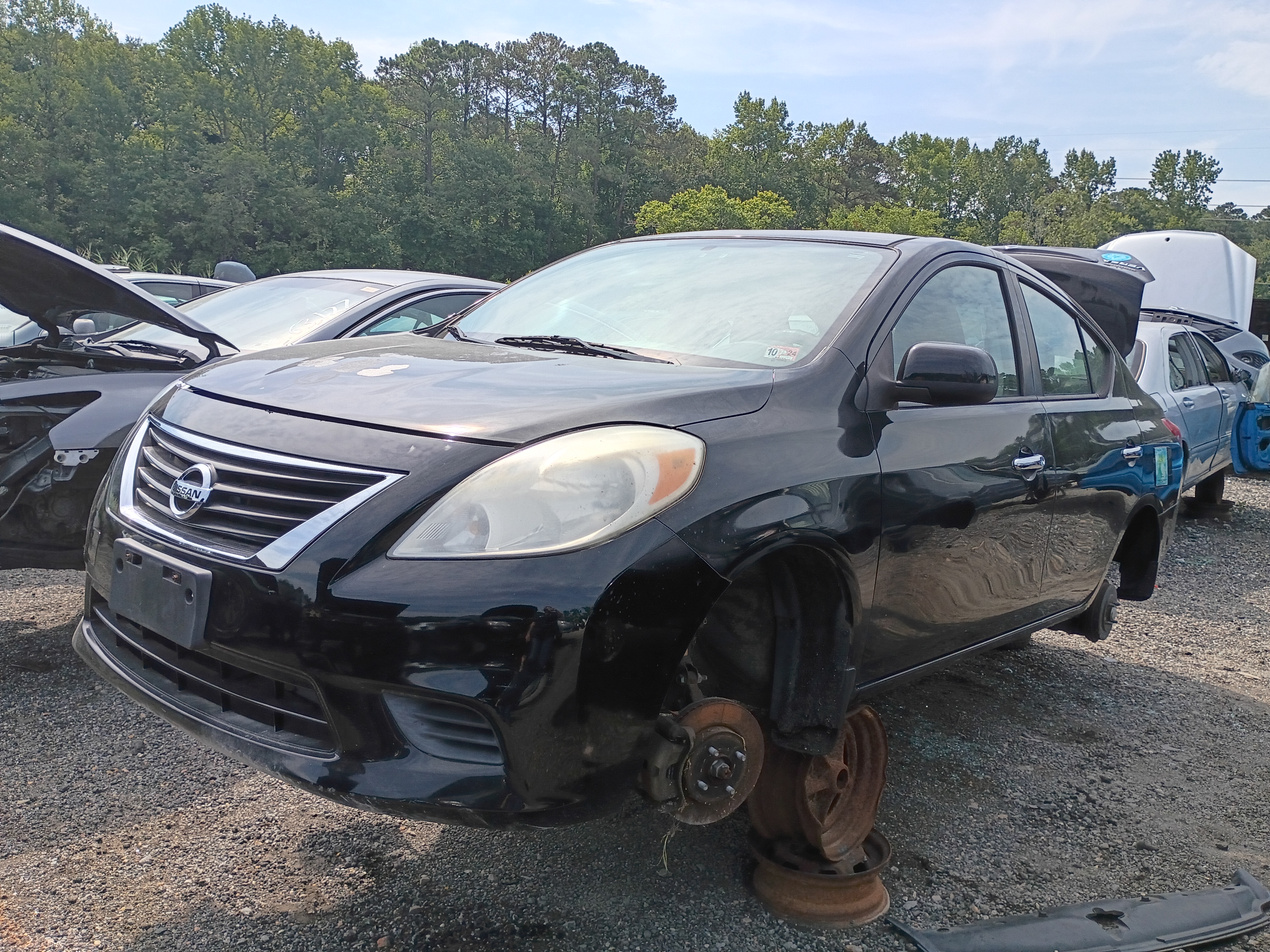 2012 NISSAN Versa