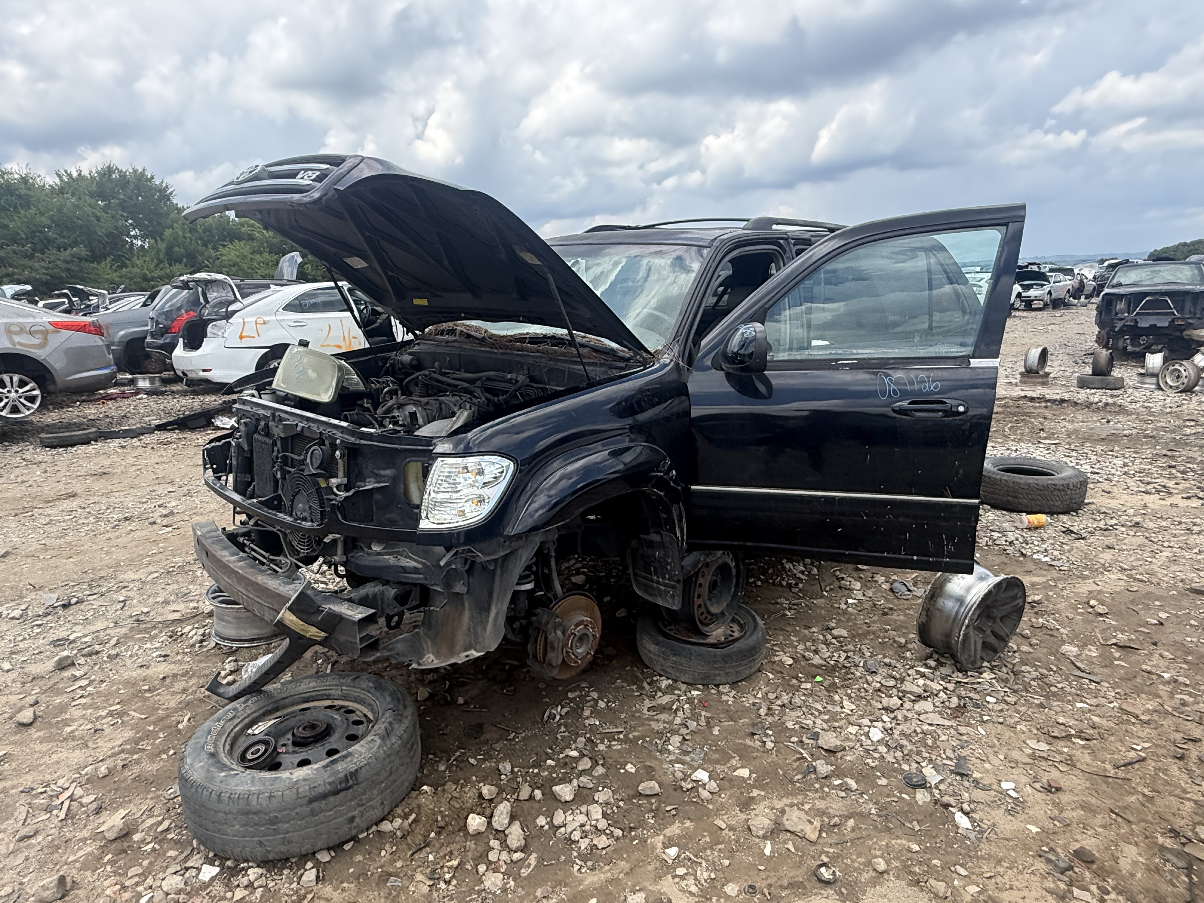 2004 TOYOTA Sequoia