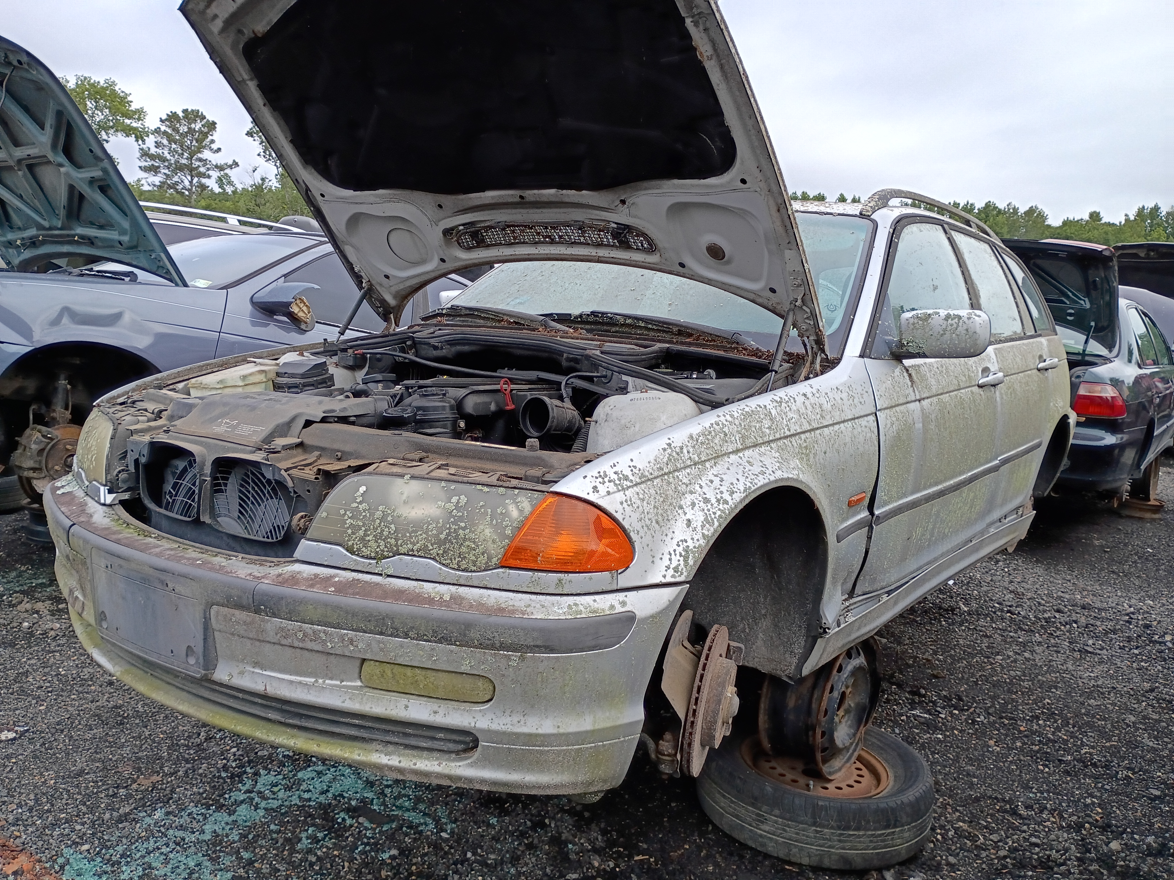 2000 BMW 323i