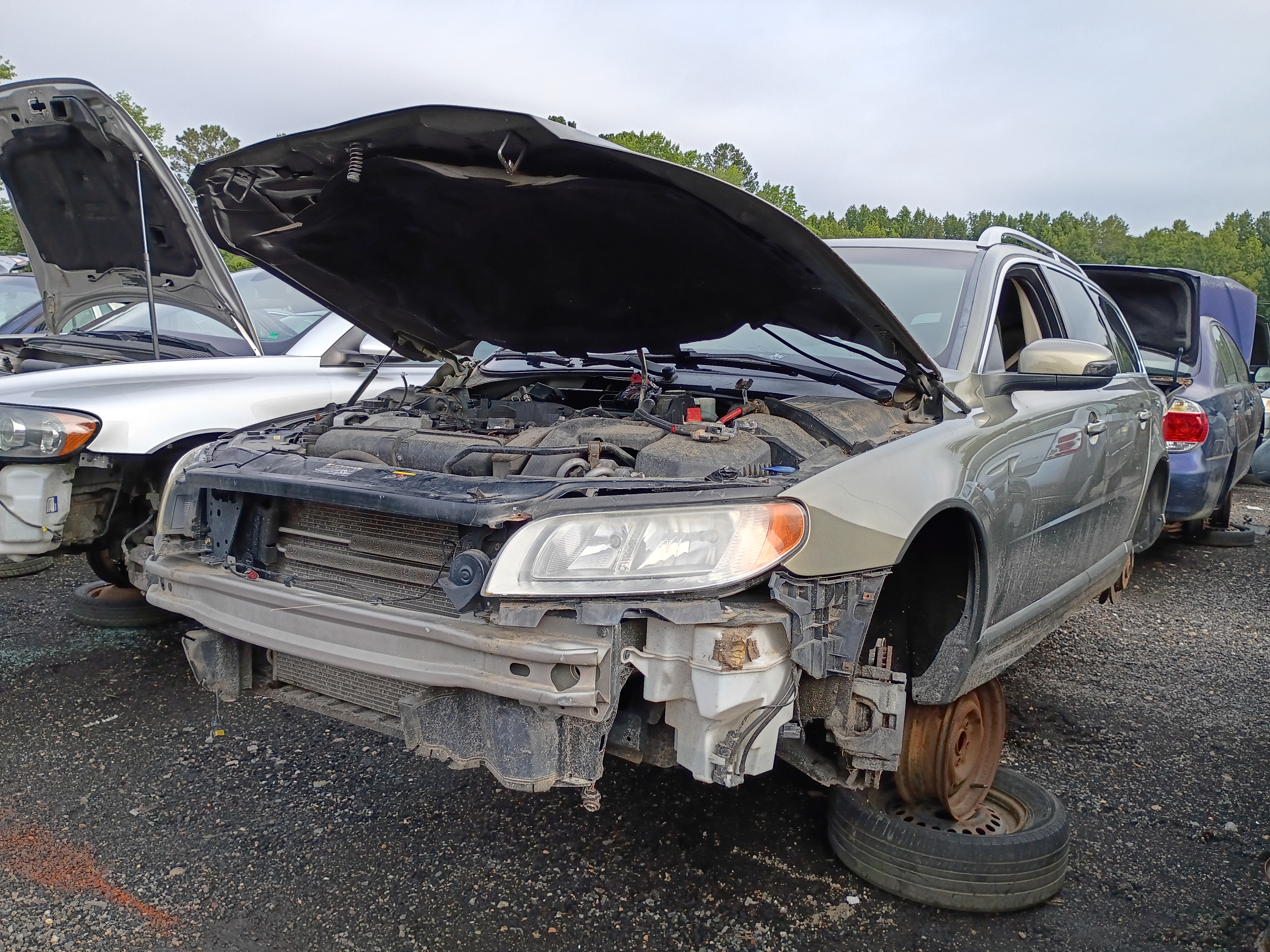 2009 VOLVO V70