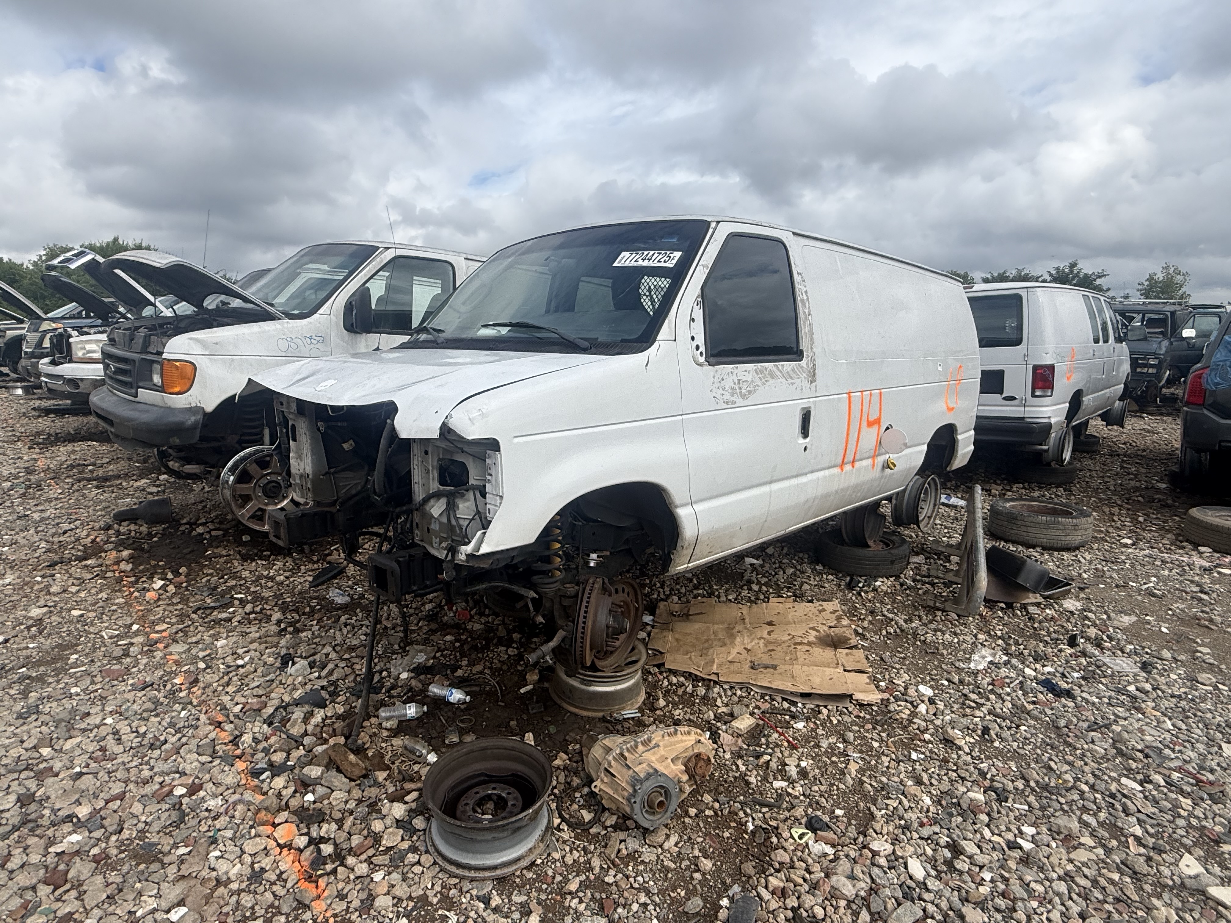 2013 FORD E-250