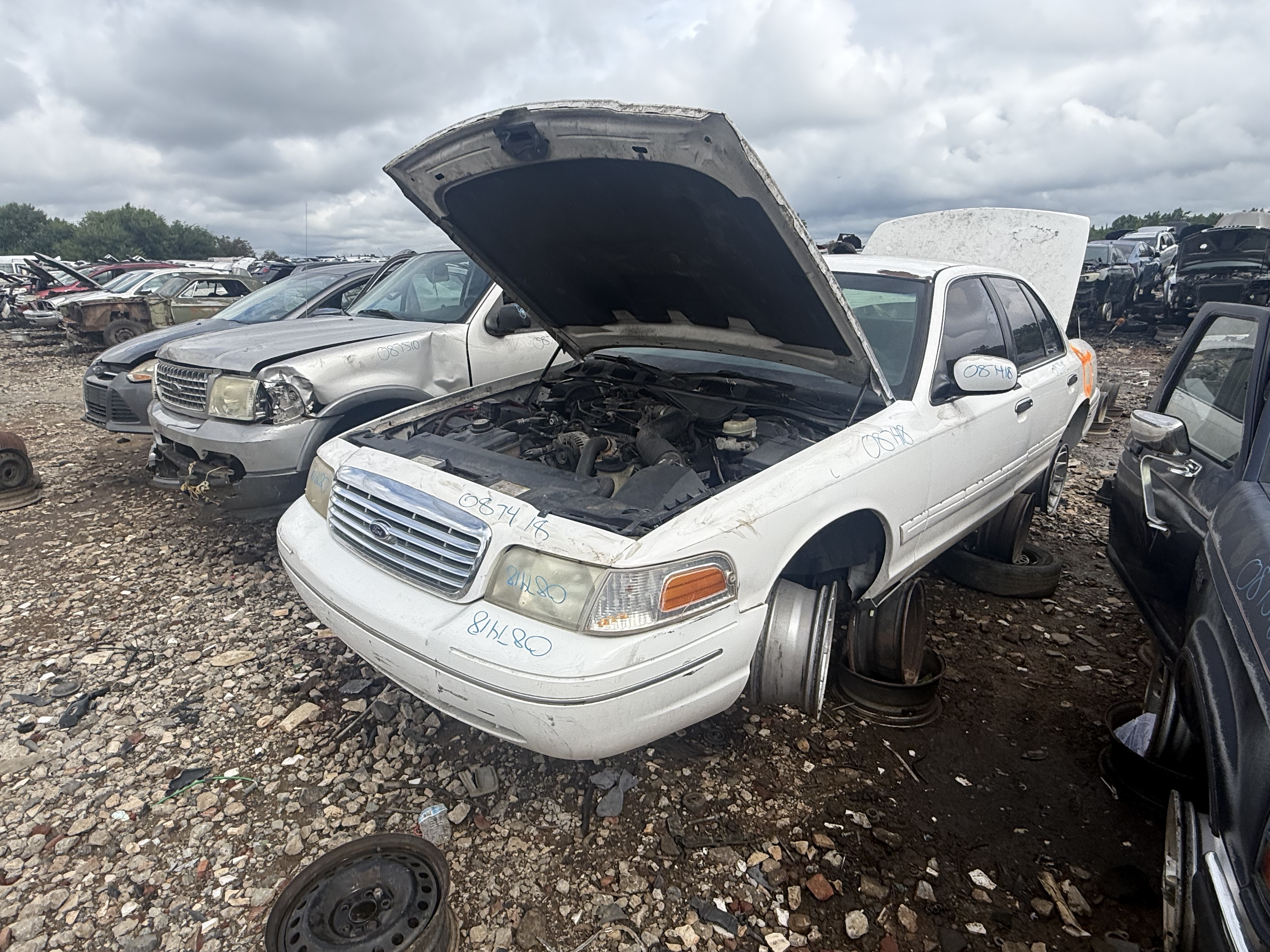 2000 FORD Crown Victoria