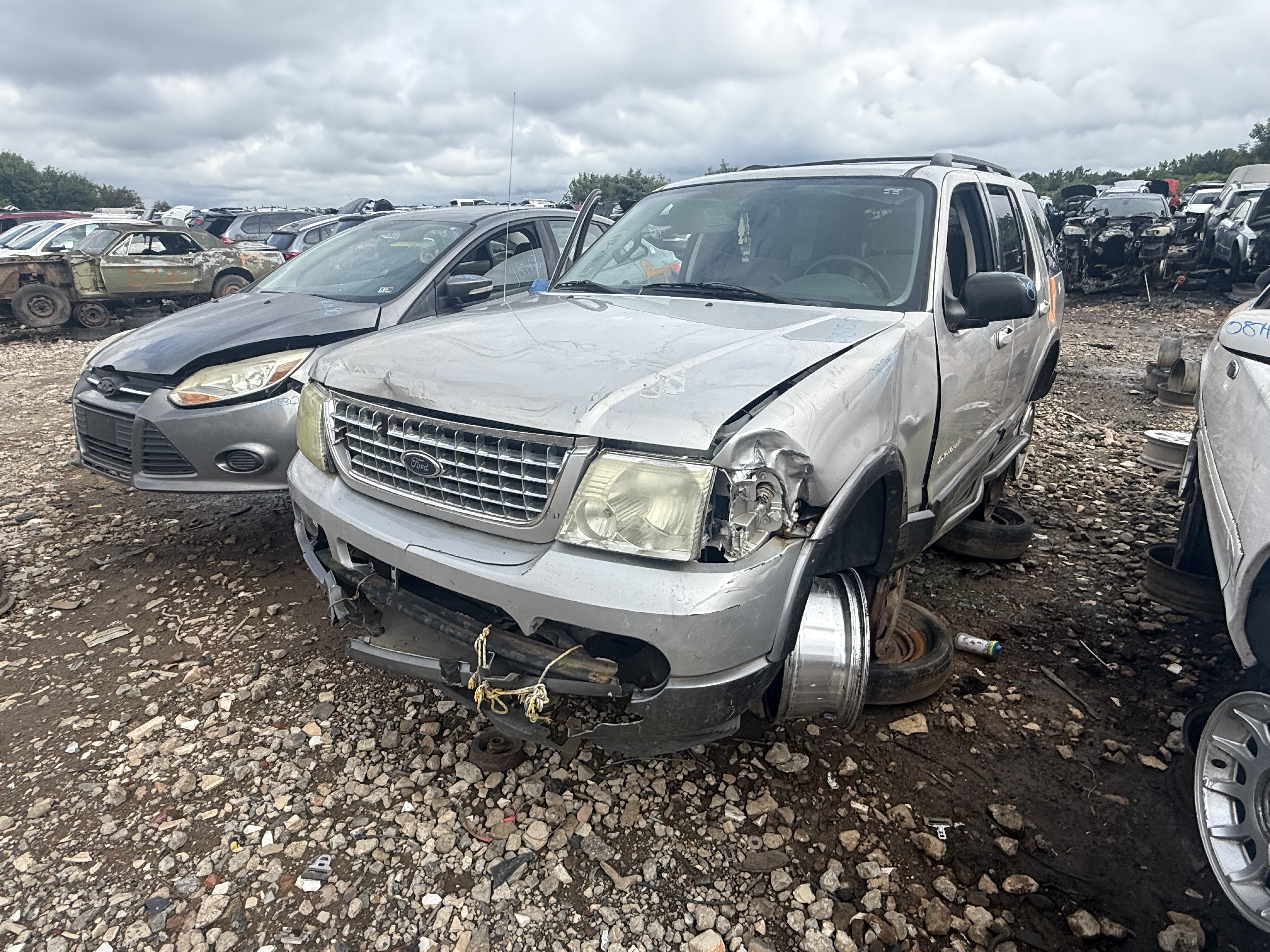 2004 FORD Explorer