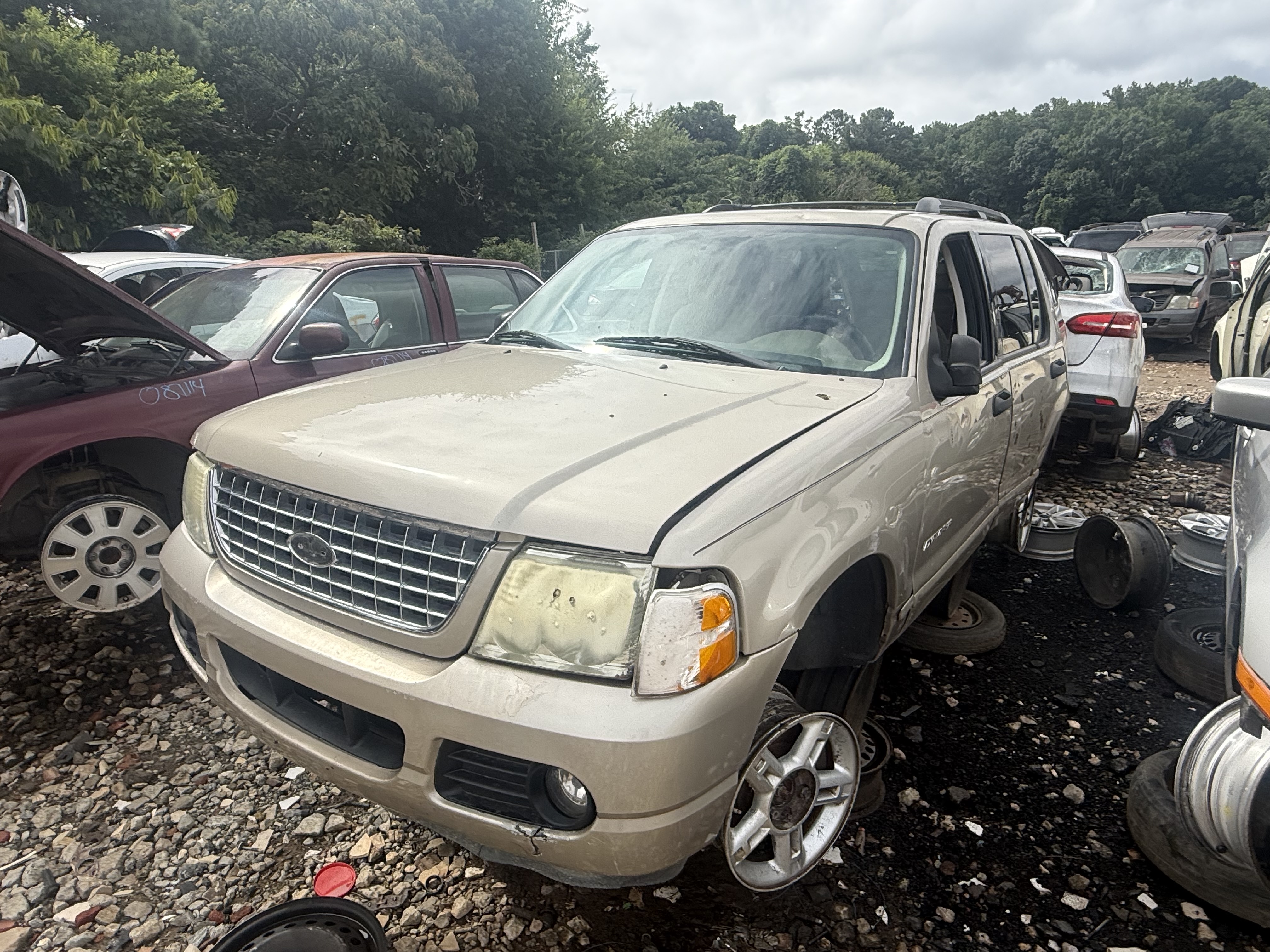 2004 FORD Explorer