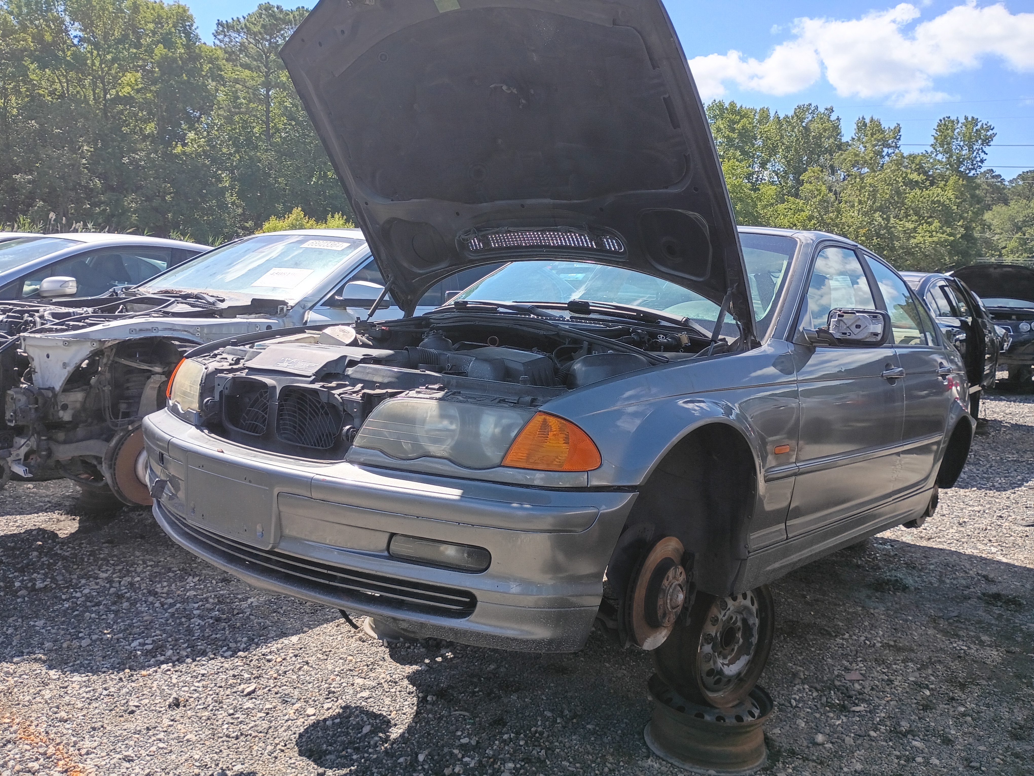 2000 BMW 323i