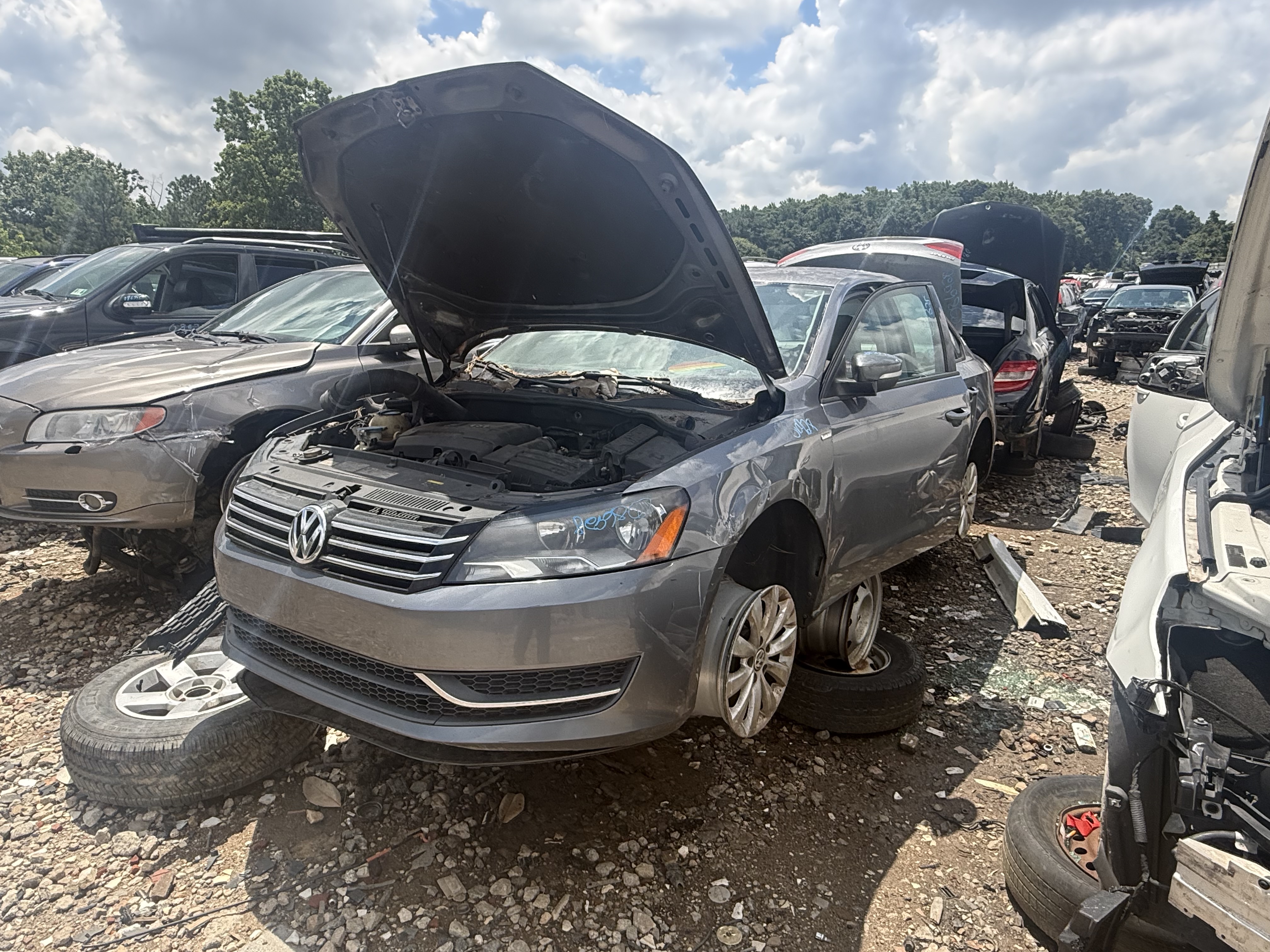2015 VOLKSWAGEN Passat
