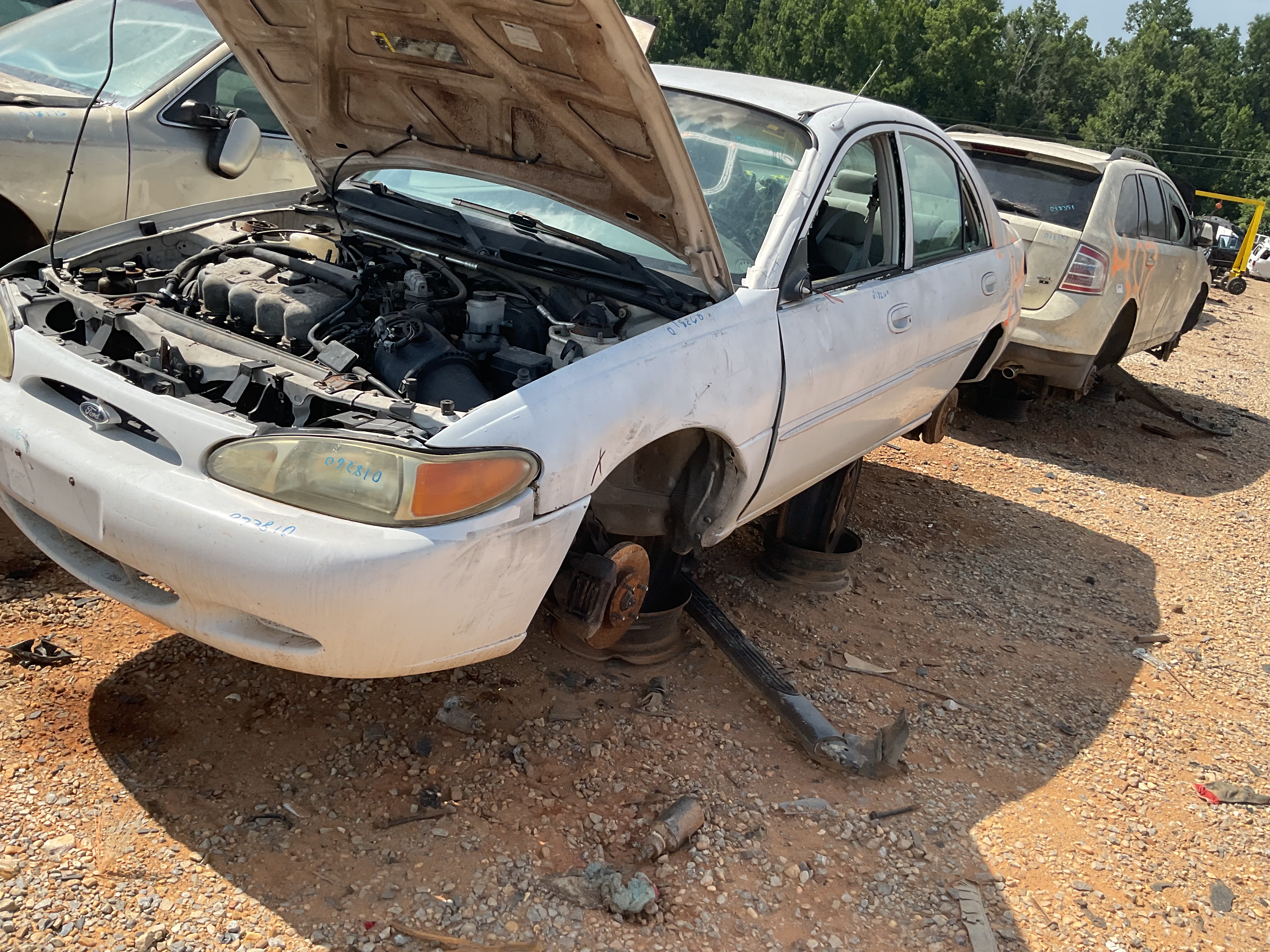 2002 FORD Escort