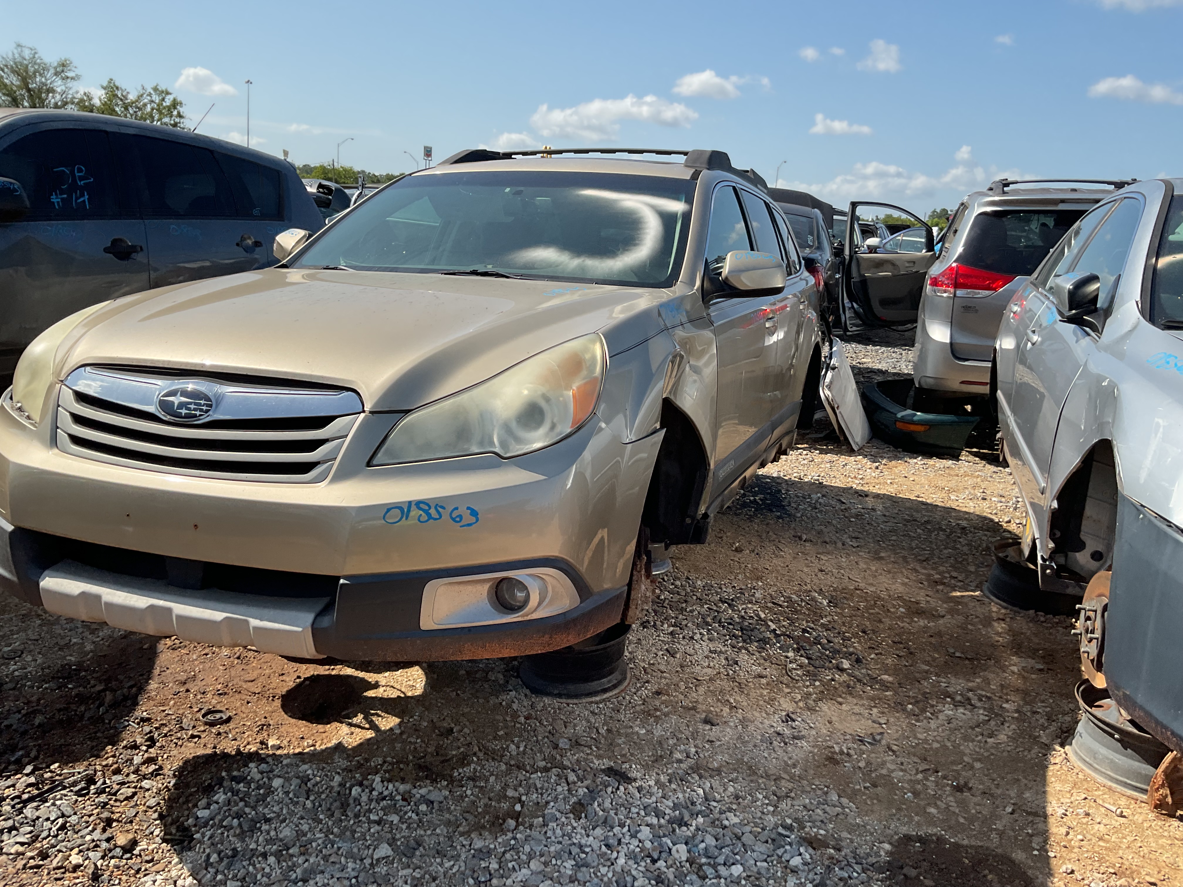 2010 SUBARU Outback
