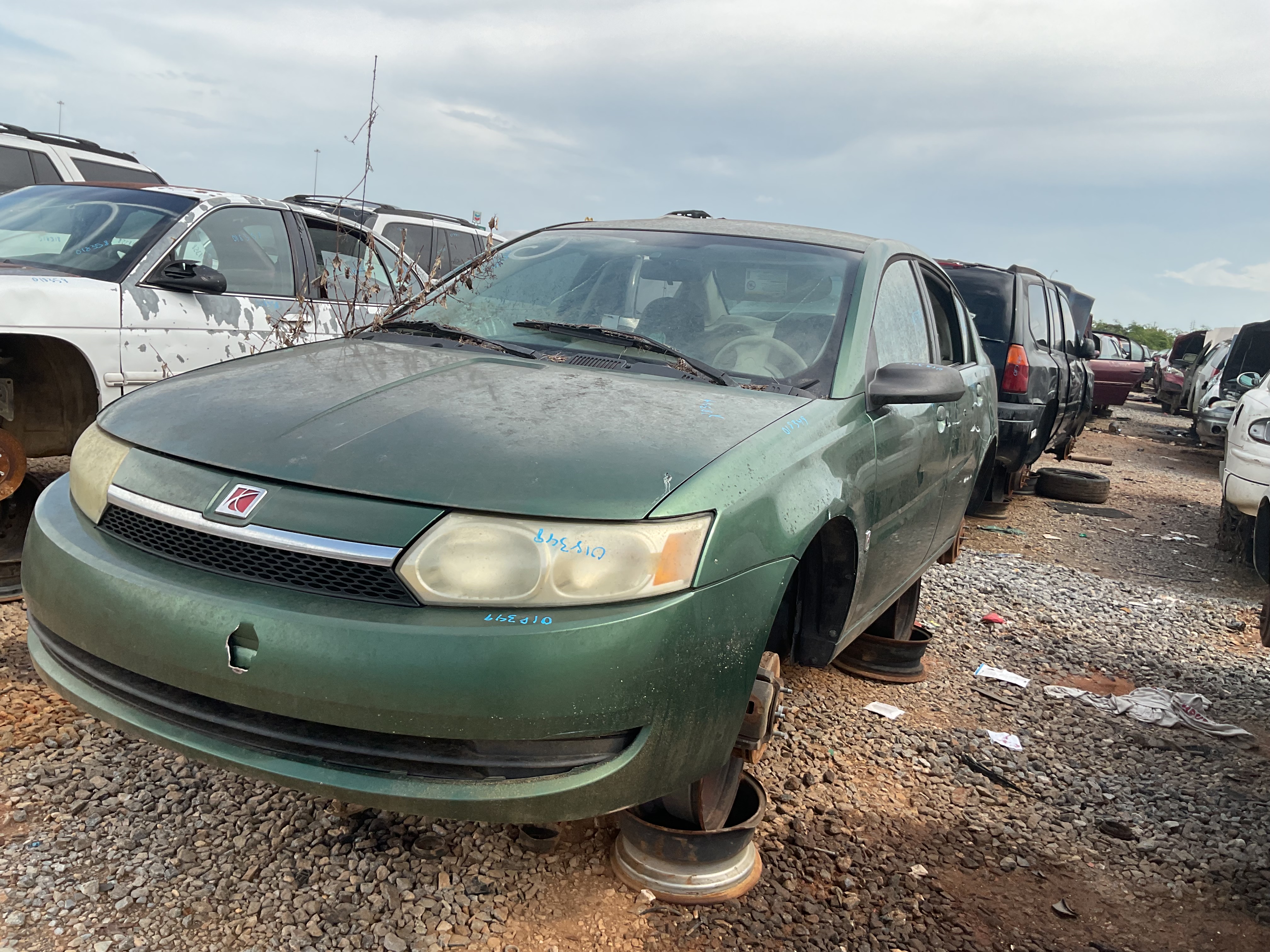 2003 SATURN Ion