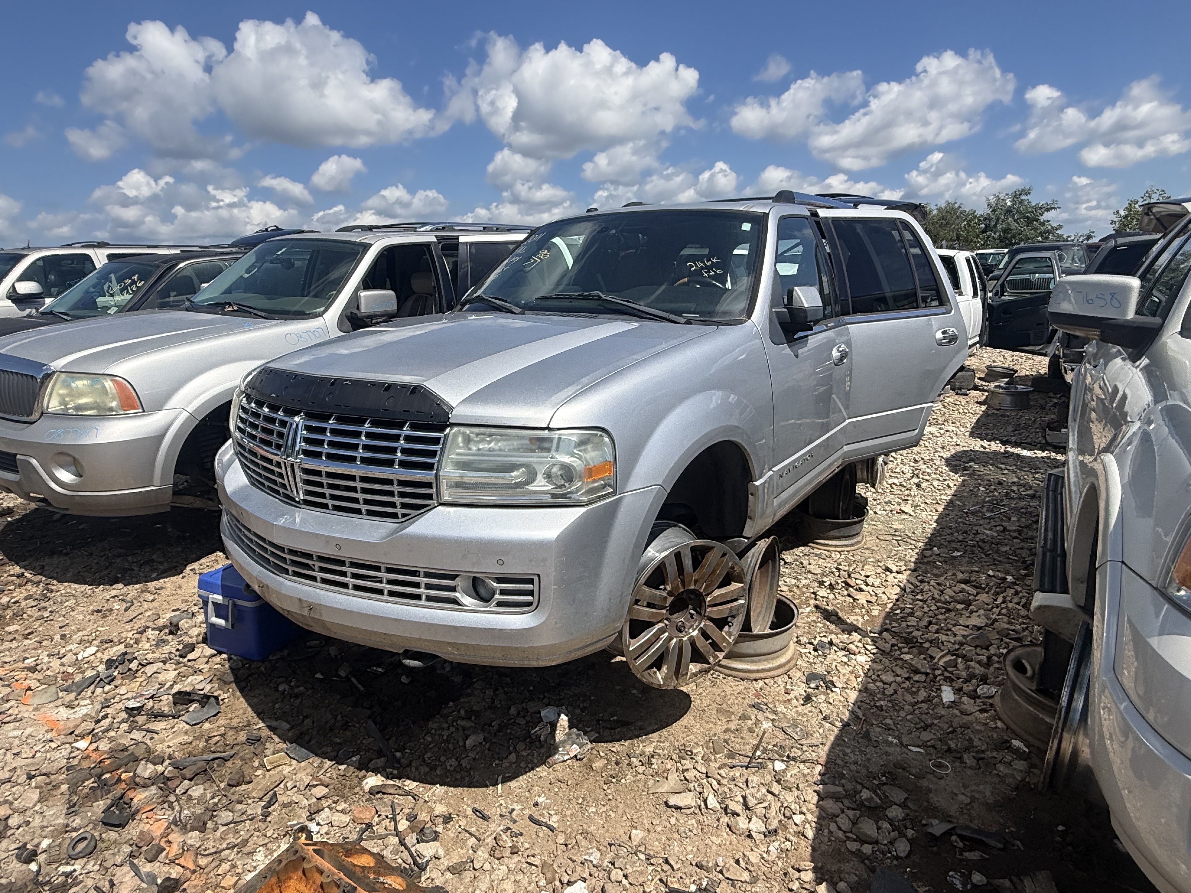 2011 LINCOLN Navigator