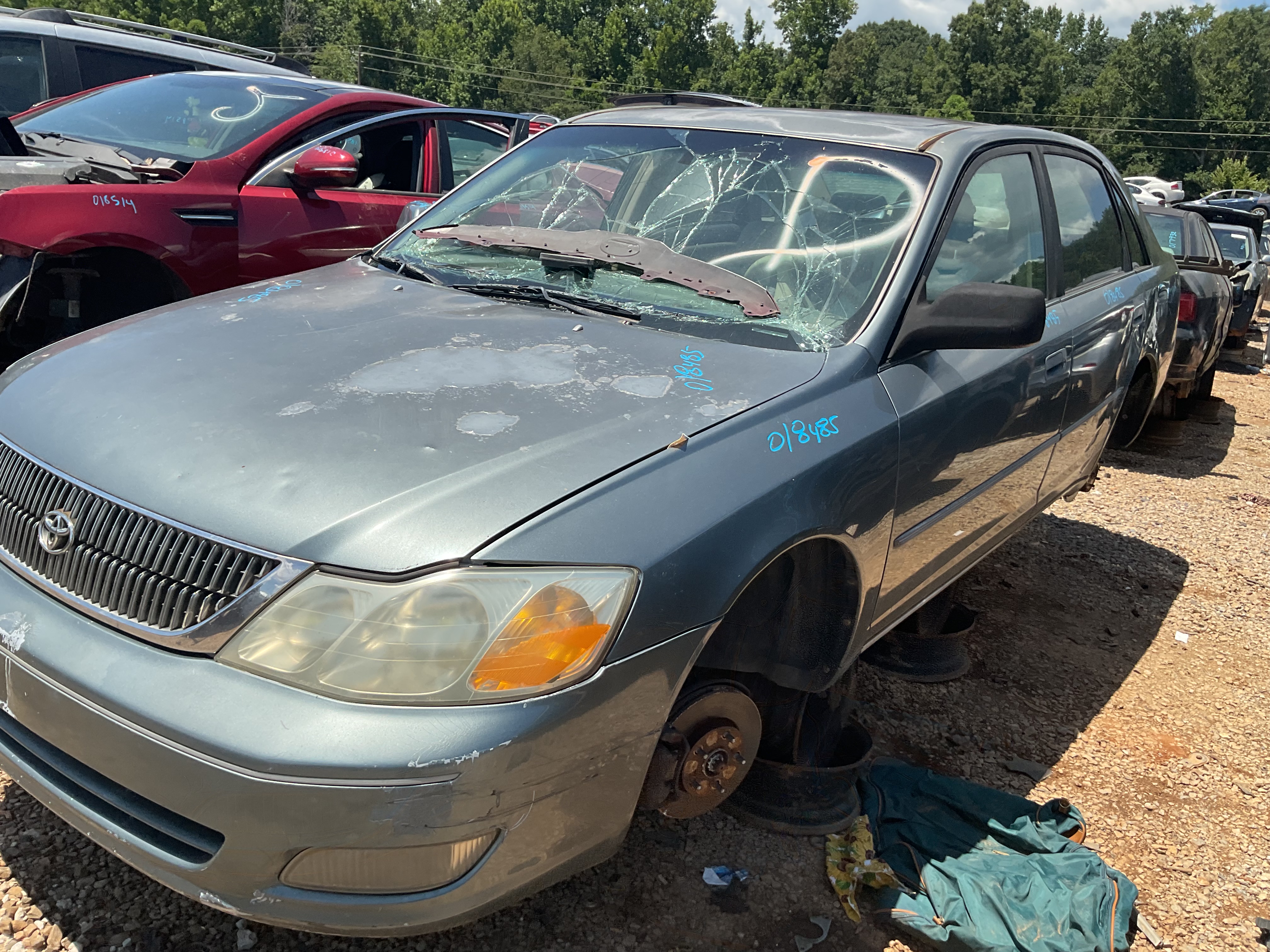 2001 TOYOTA Avalon