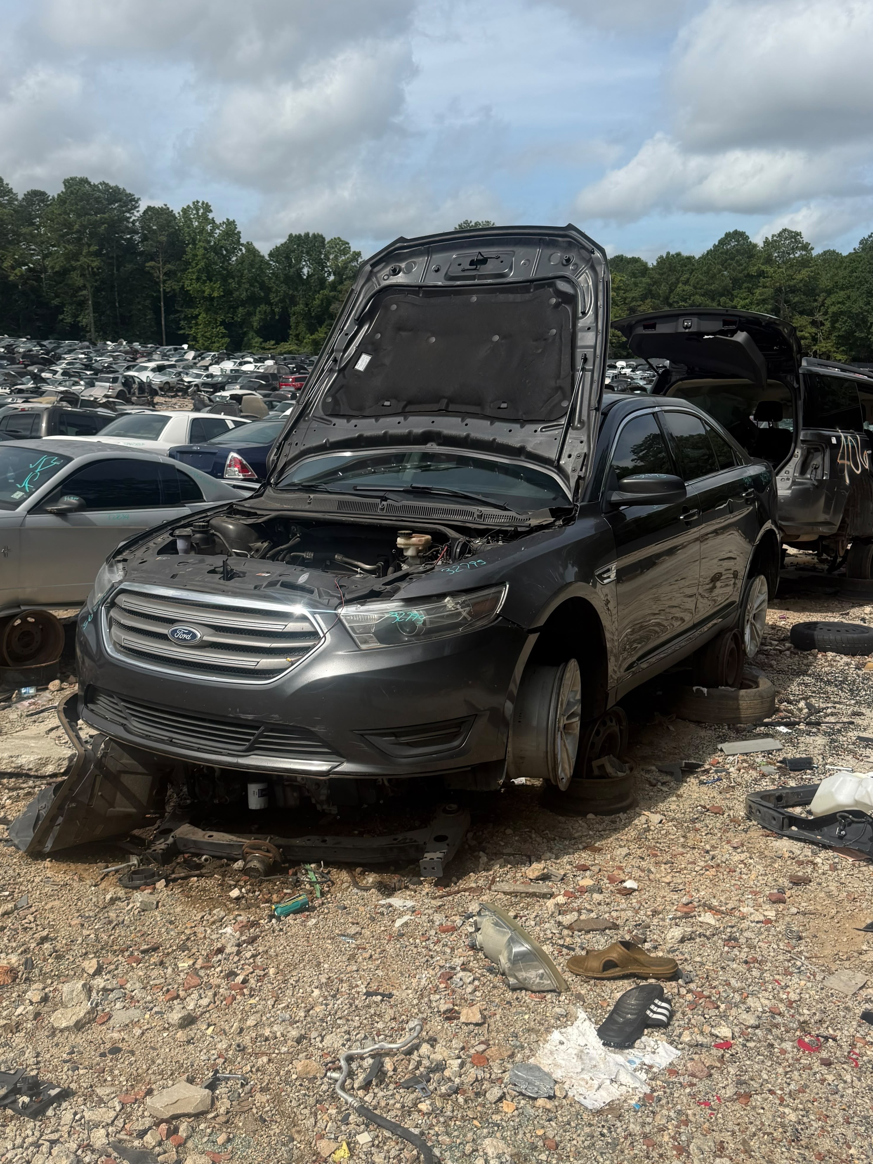 2016 FORD Taurus