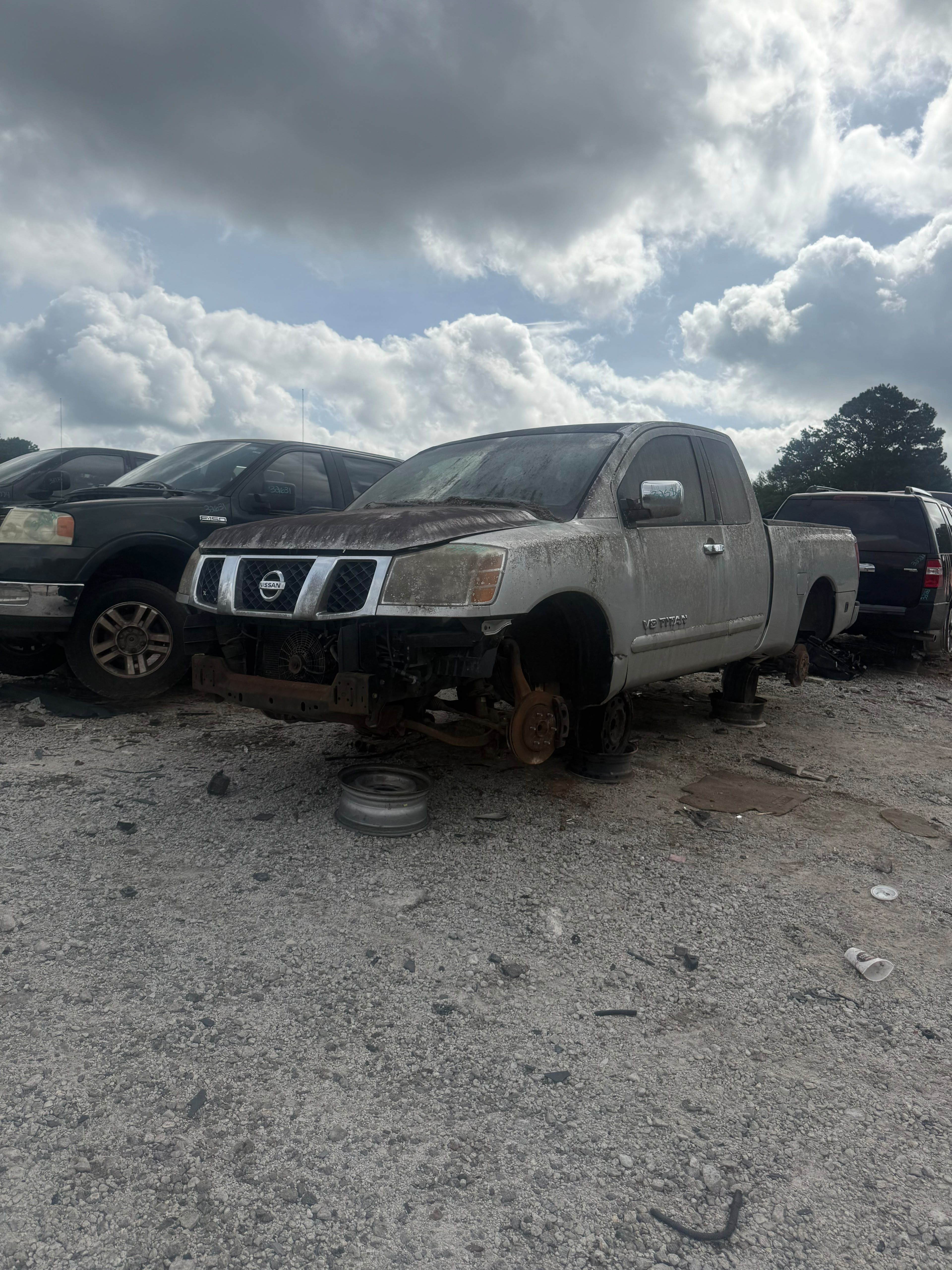 2005 NISSAN Titan