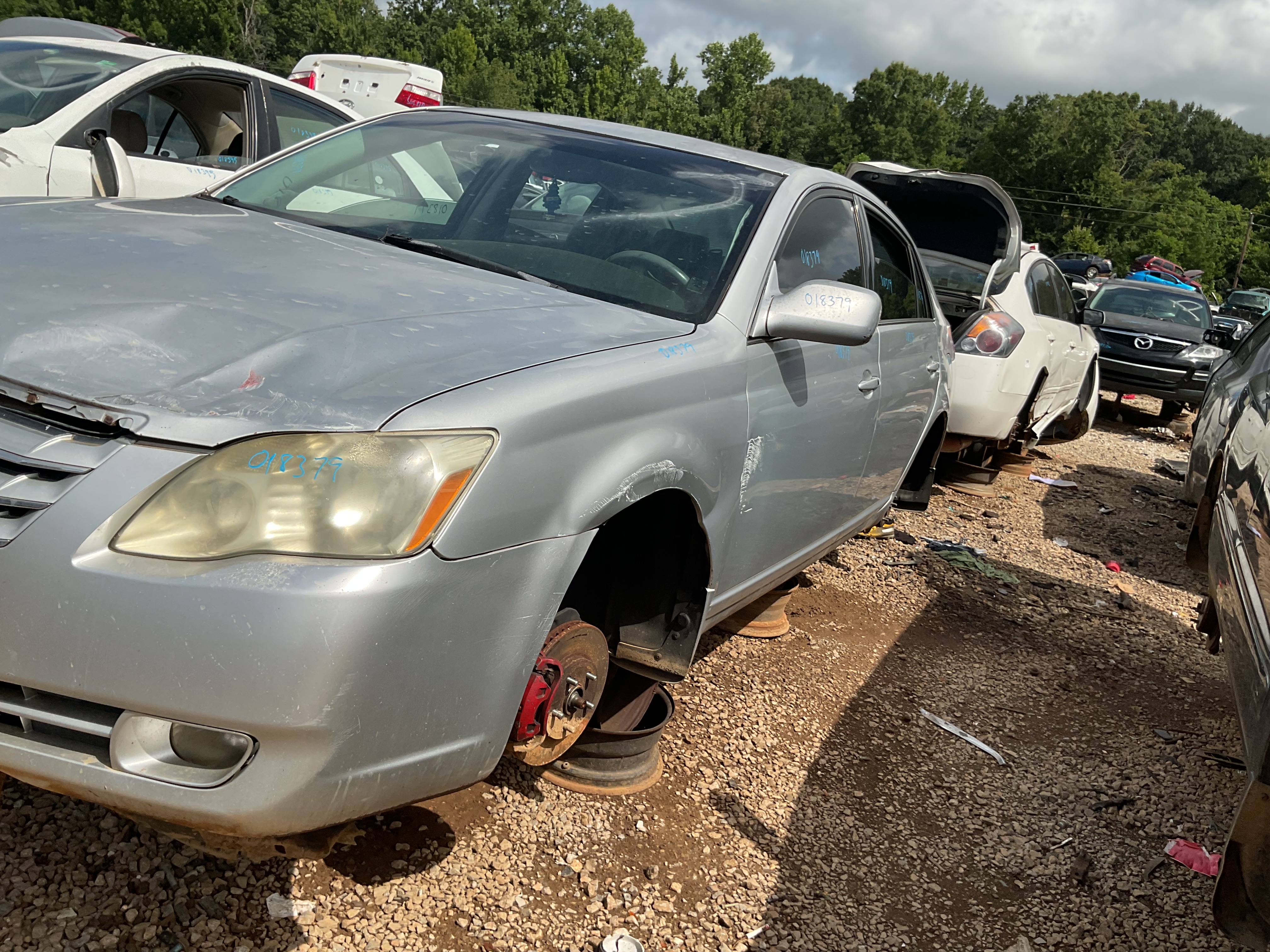 2005 TOYOTA Avalon