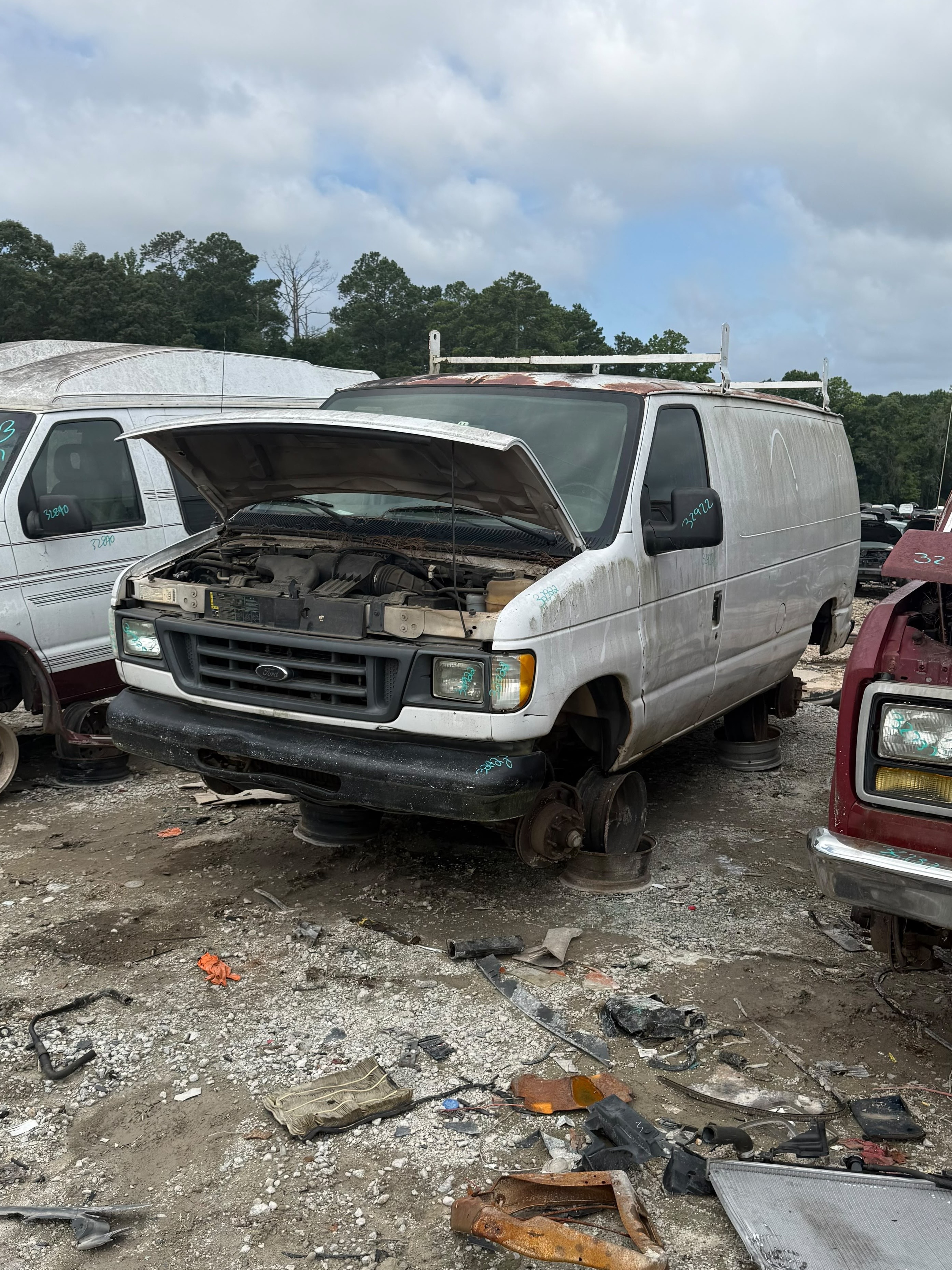2003 FORD E-250