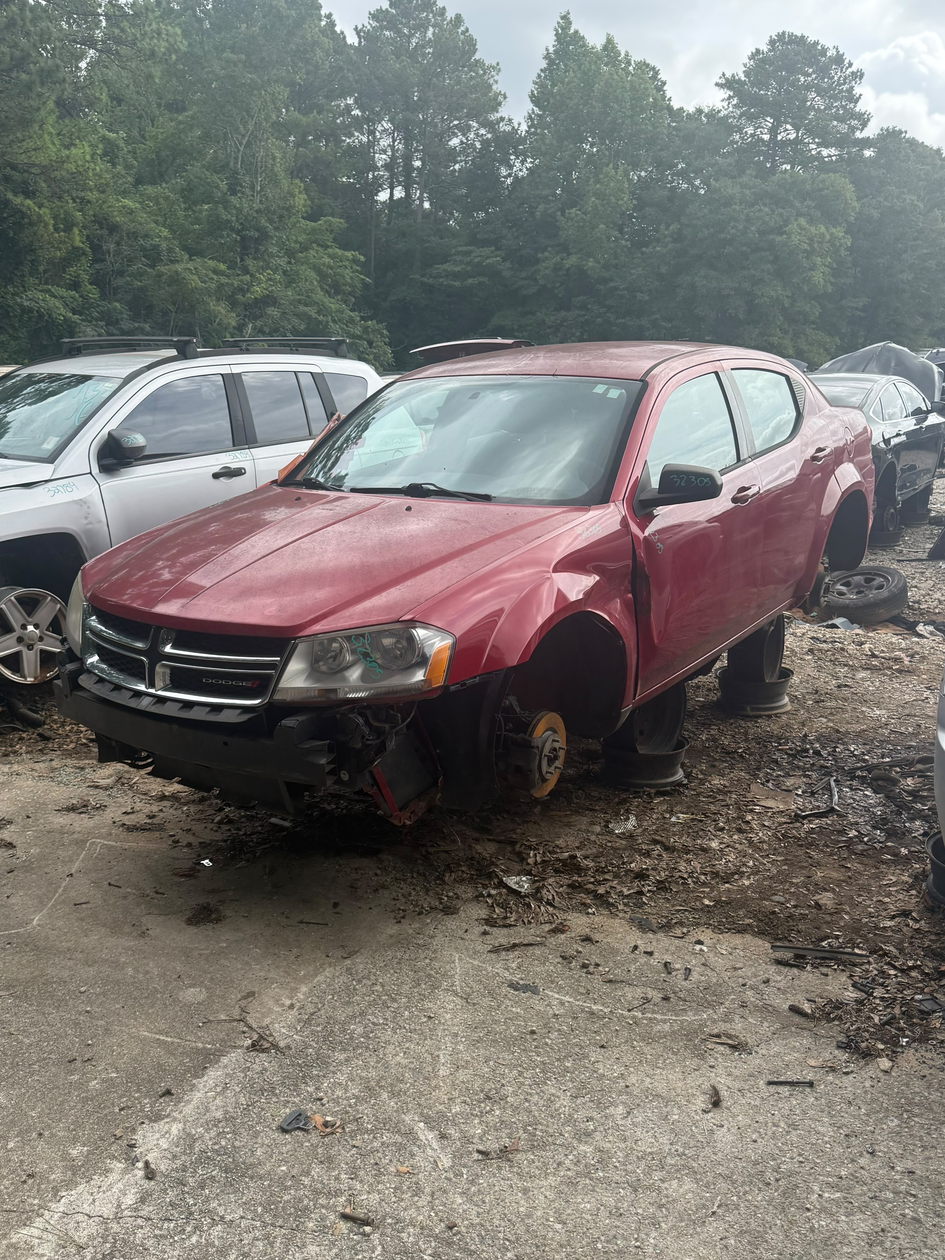 2013 DODGE Avenger