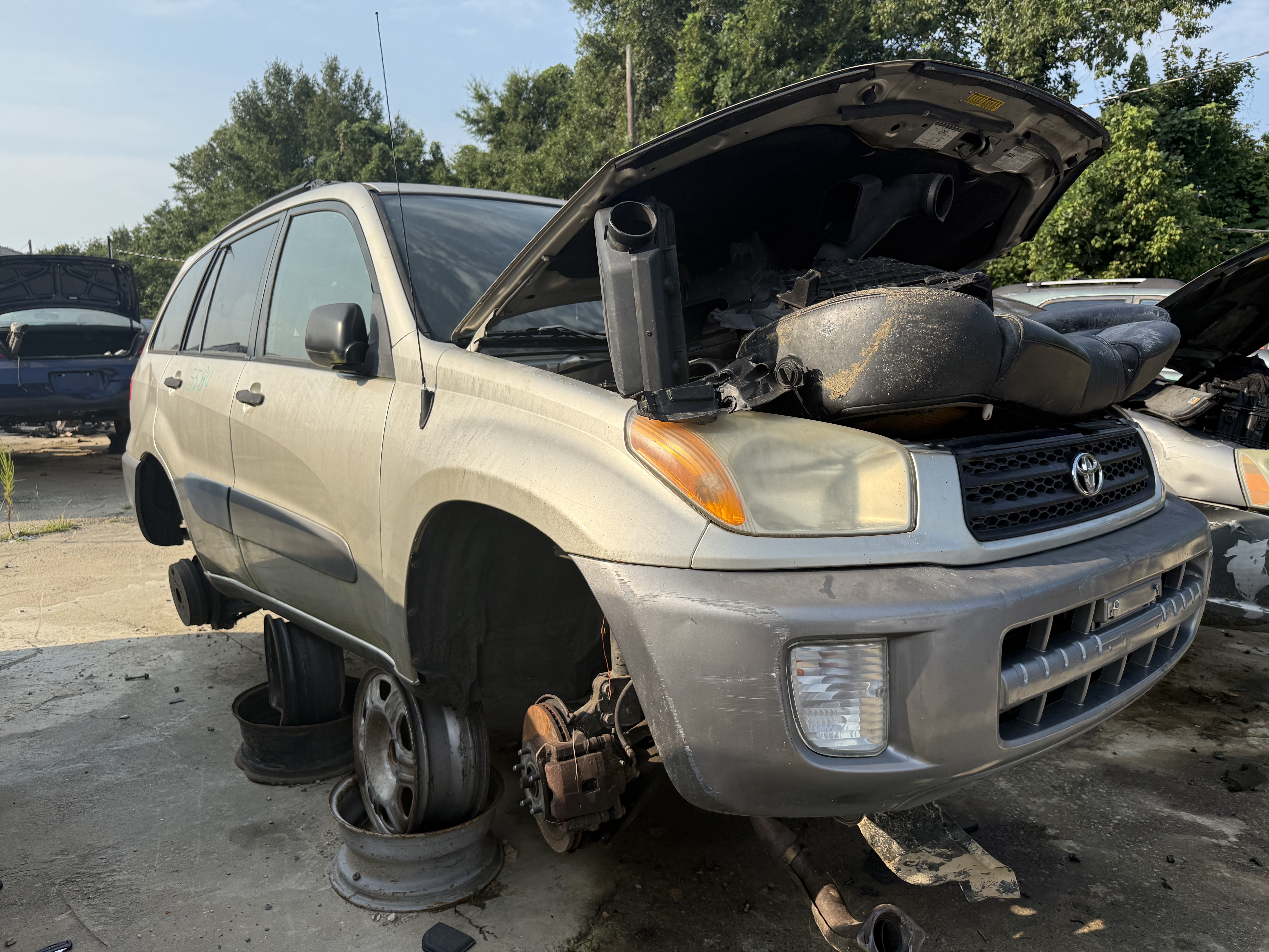 2002 TOYOTA Rav4