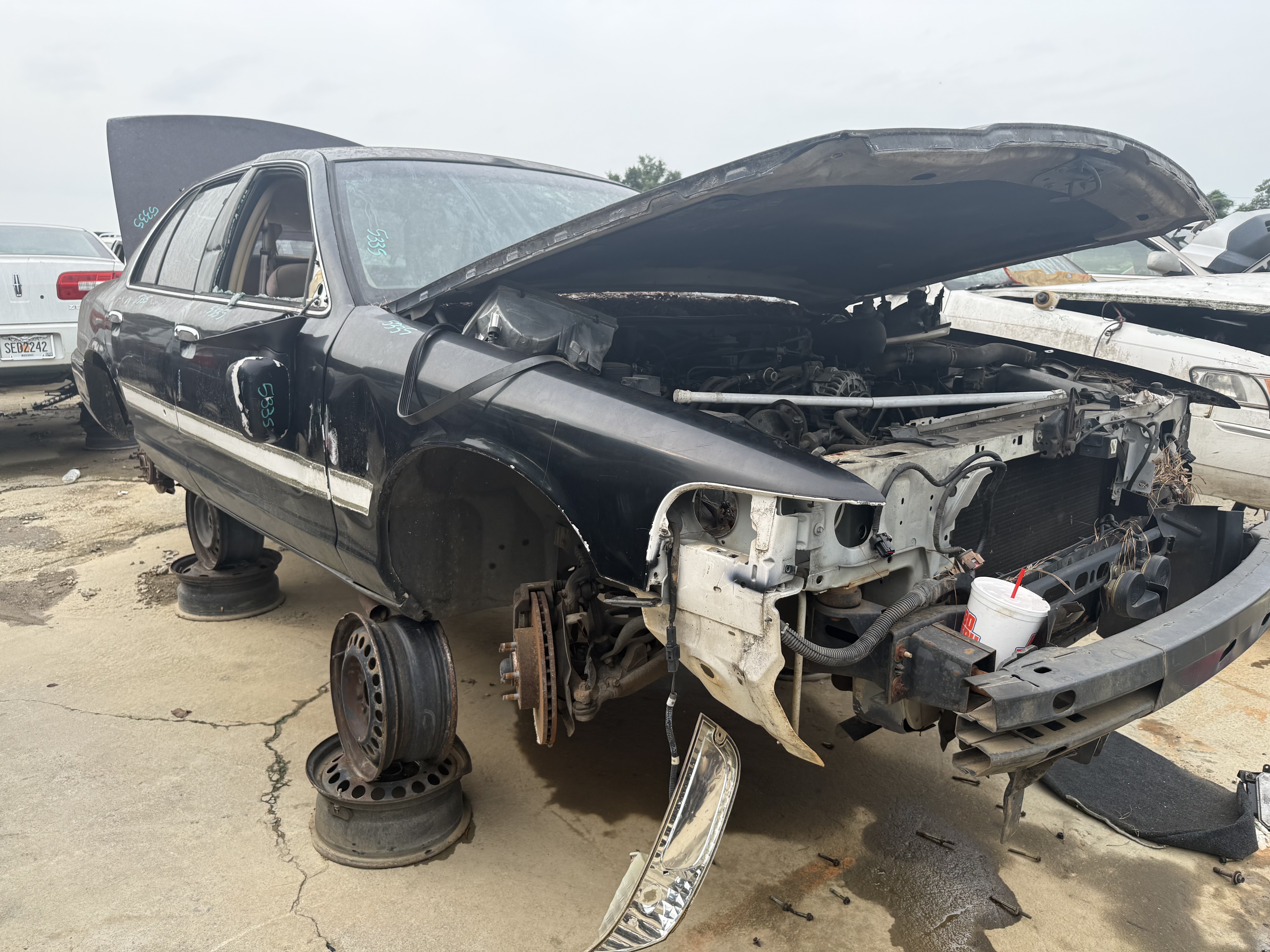 1998 FORD Crown Victoria
