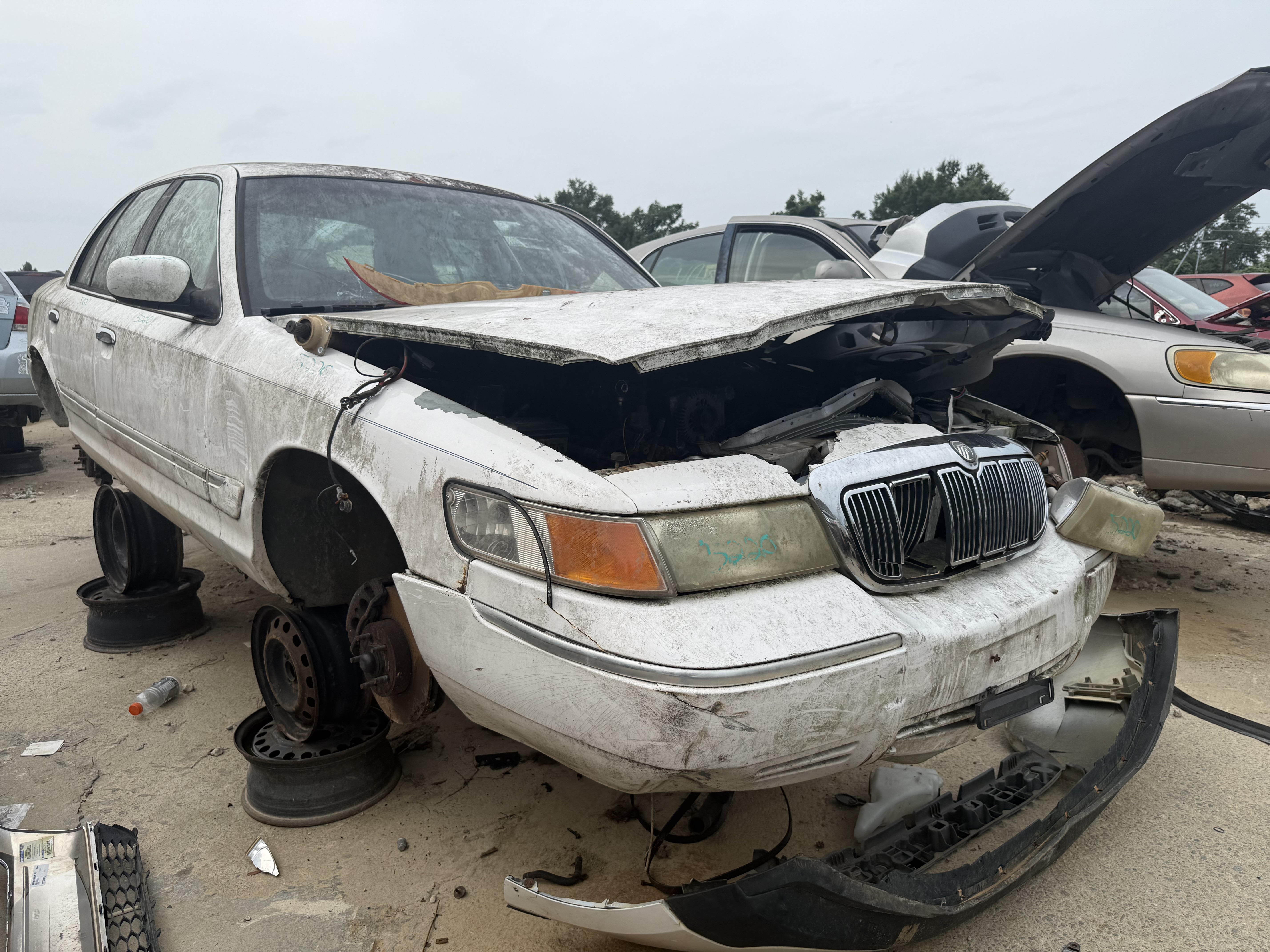 2002 MERCURY Grand Marquis