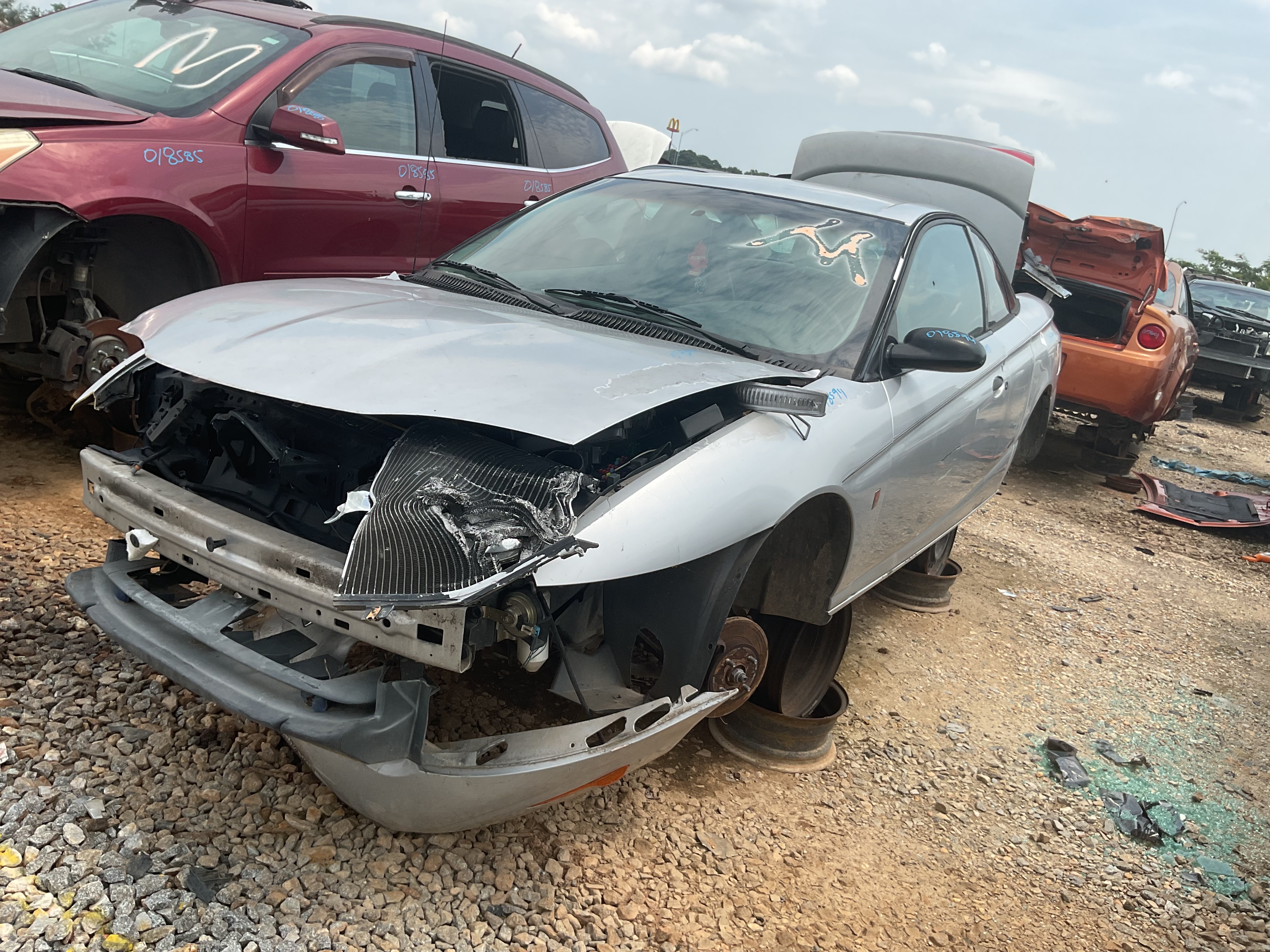 2002 SATURN Sc1