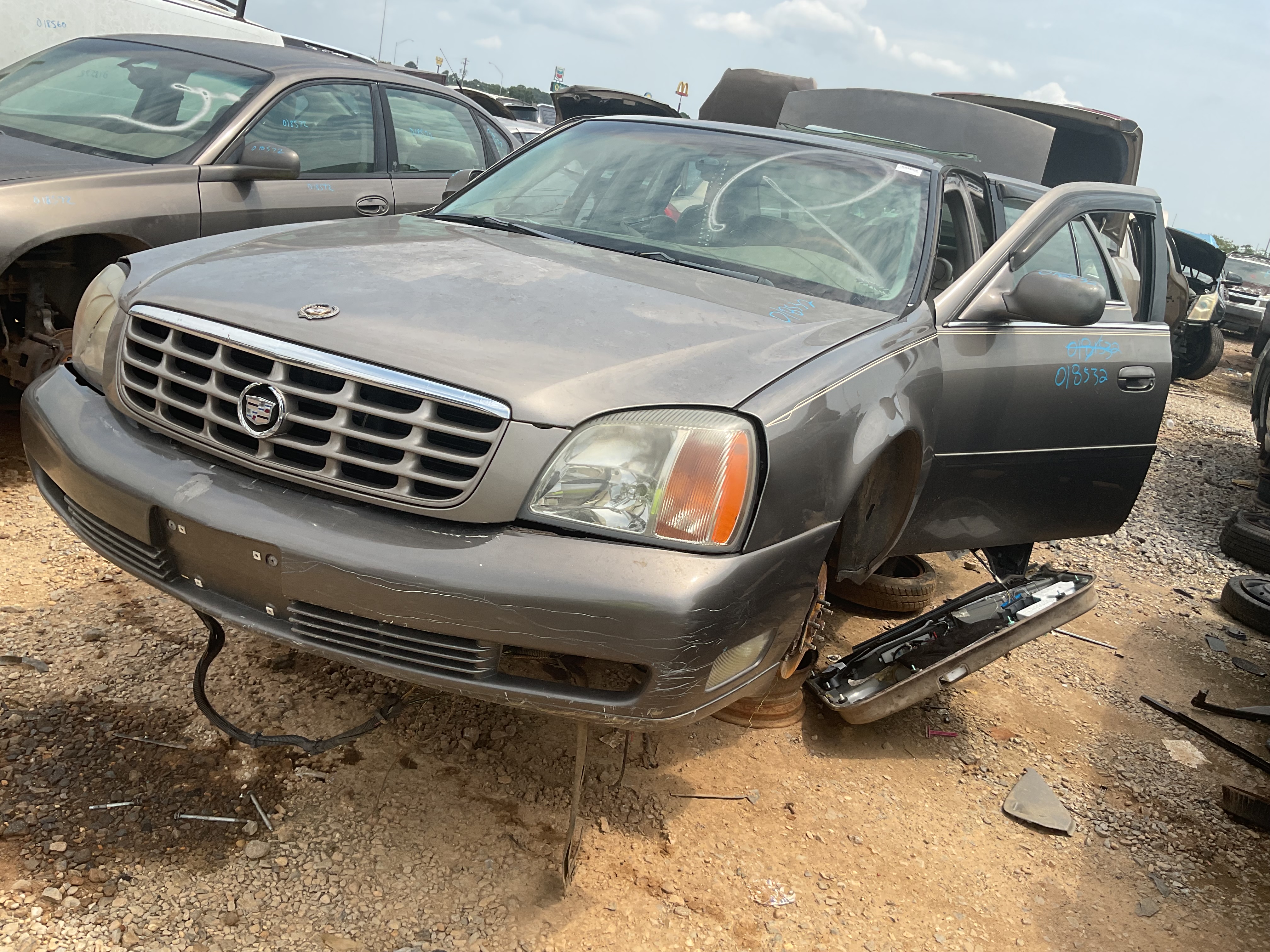 2002 CADILLAC Deville