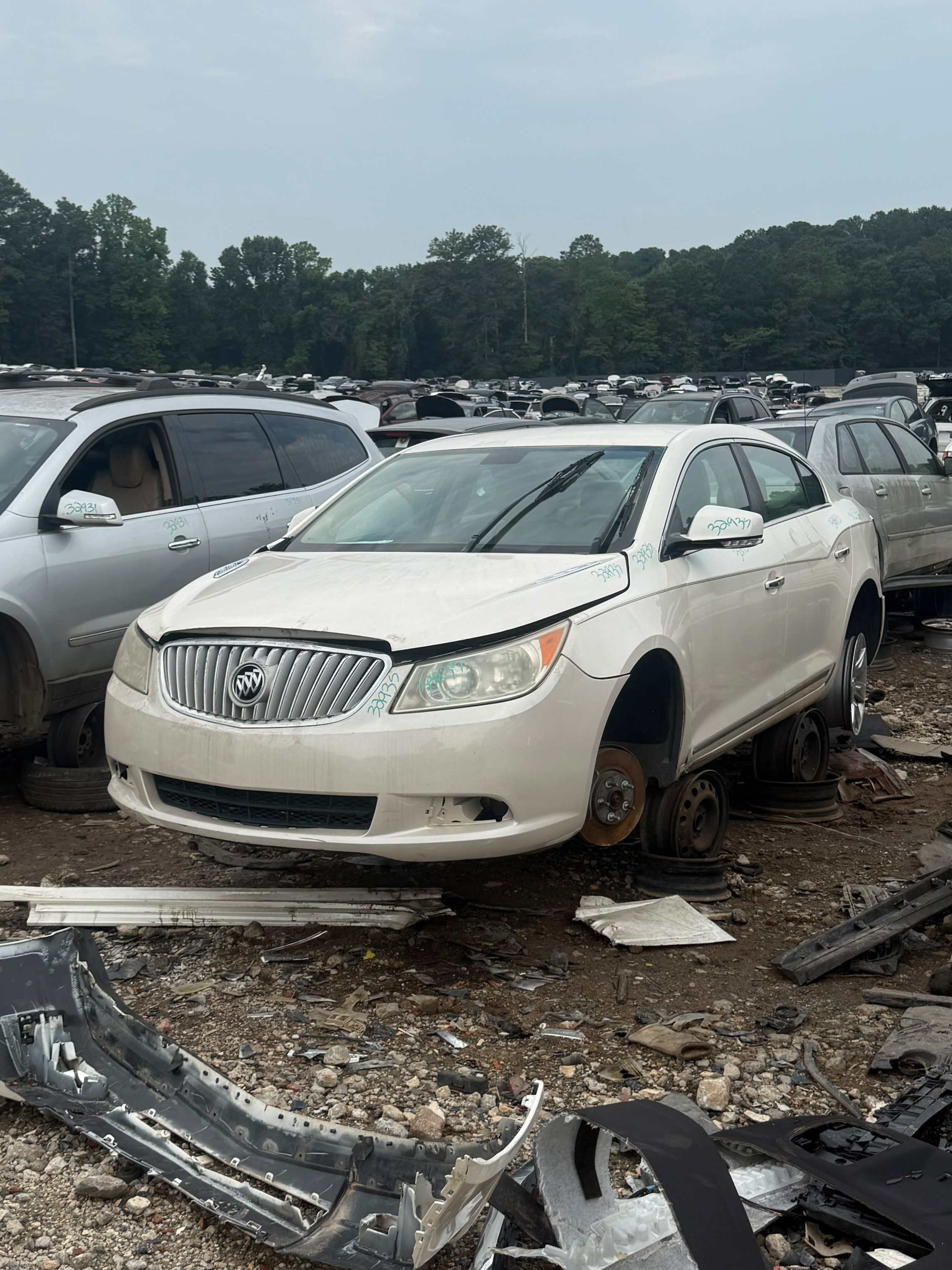 2011 BUICK Lacrosse