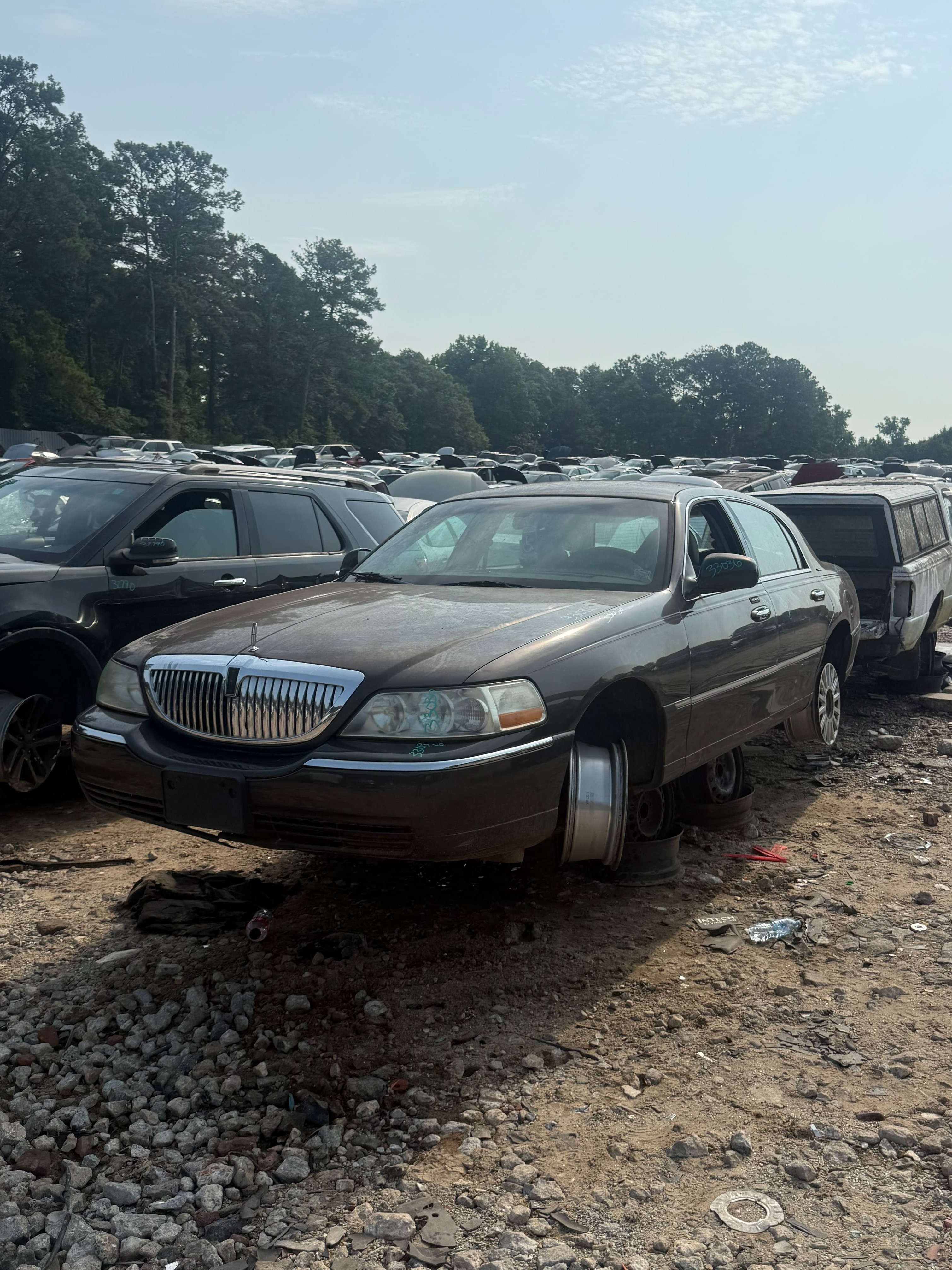 2005 LINCOLN Town Car