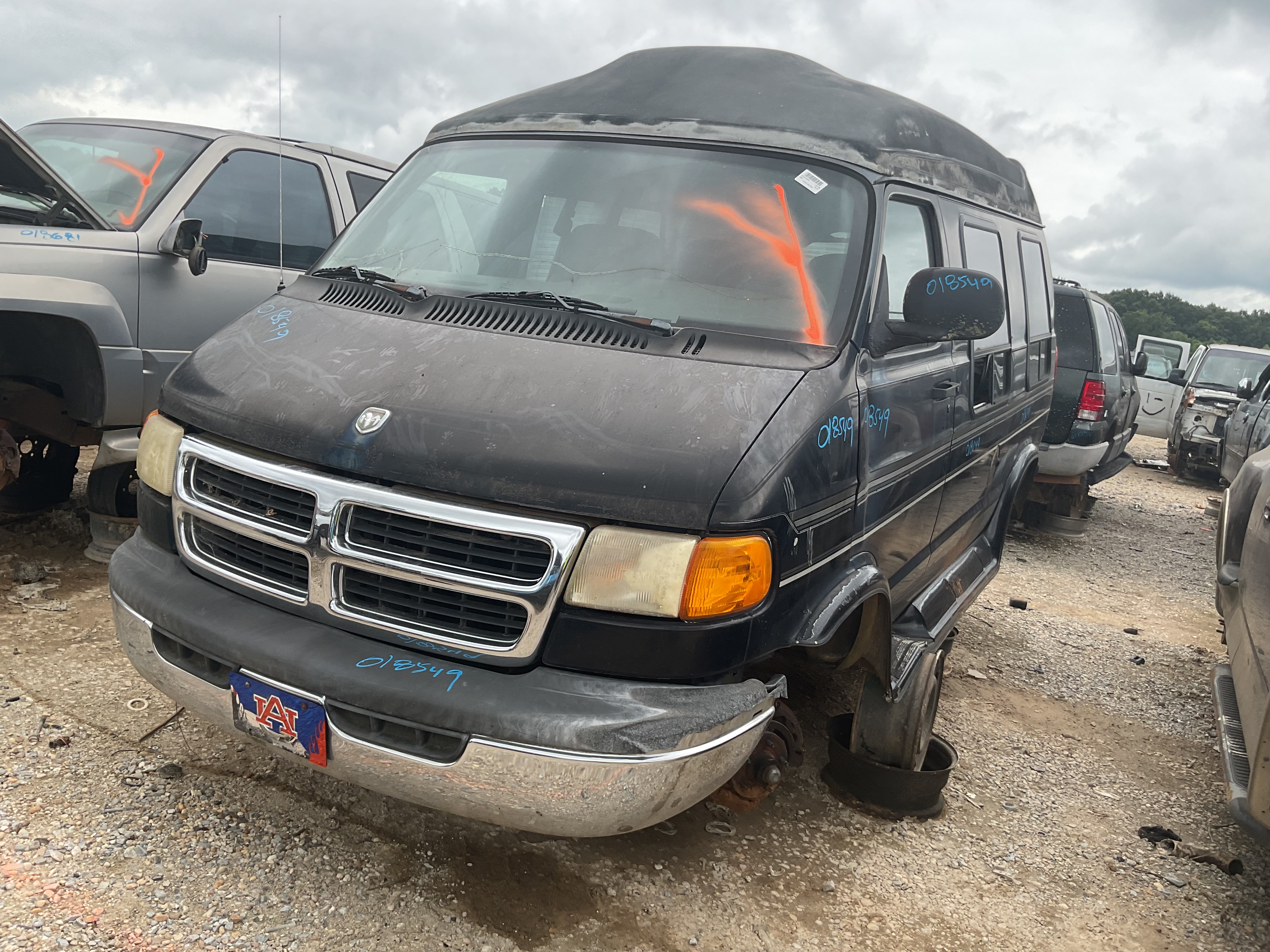 1998 DODGE Ram Van
