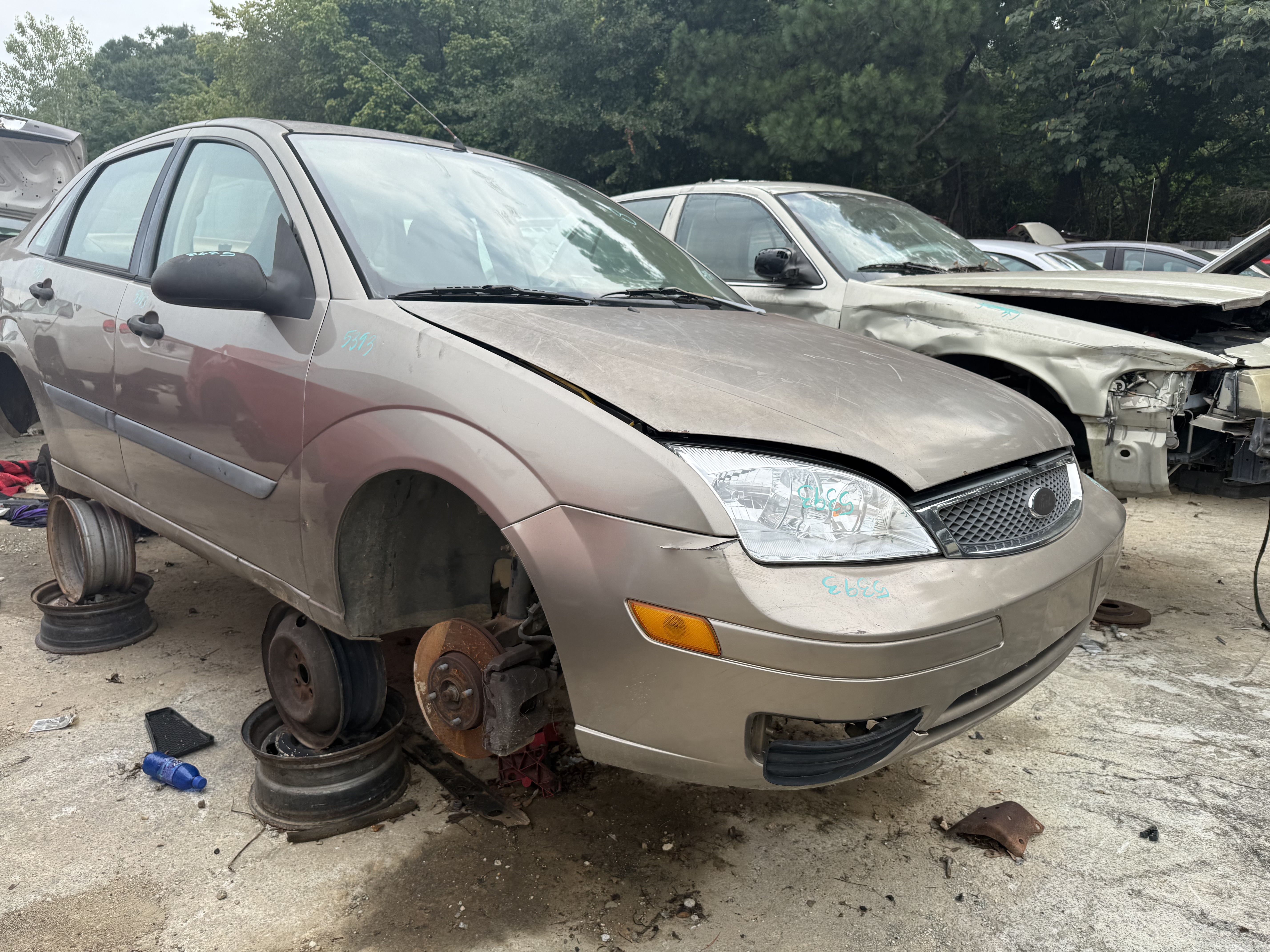 2005 FORD Focus