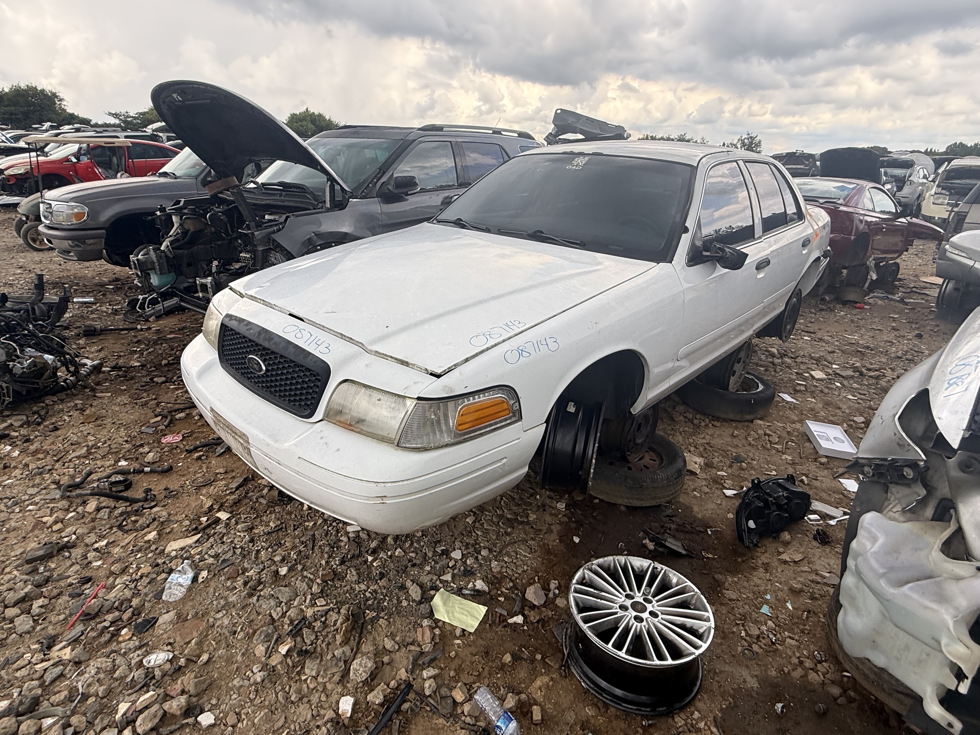 2003 FORD Crown Victoria