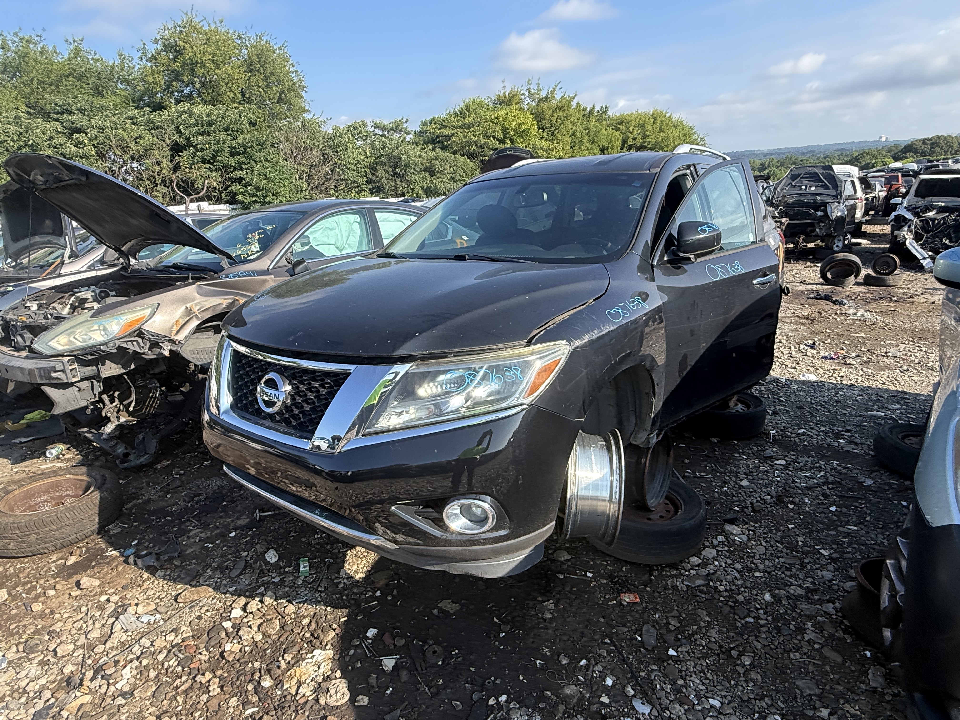 2015 NISSAN Pathfinder