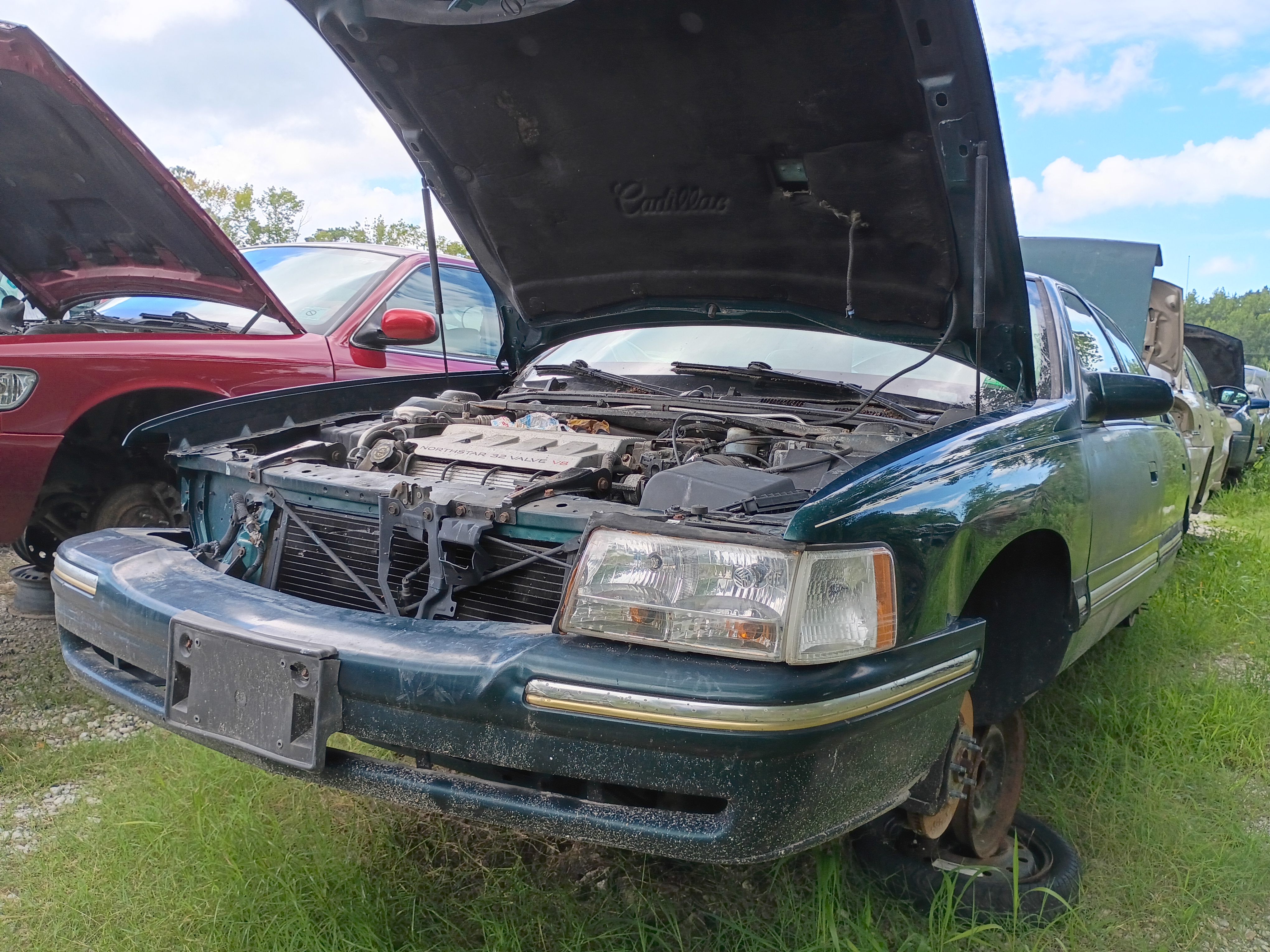 1997 CADILLAC Deville