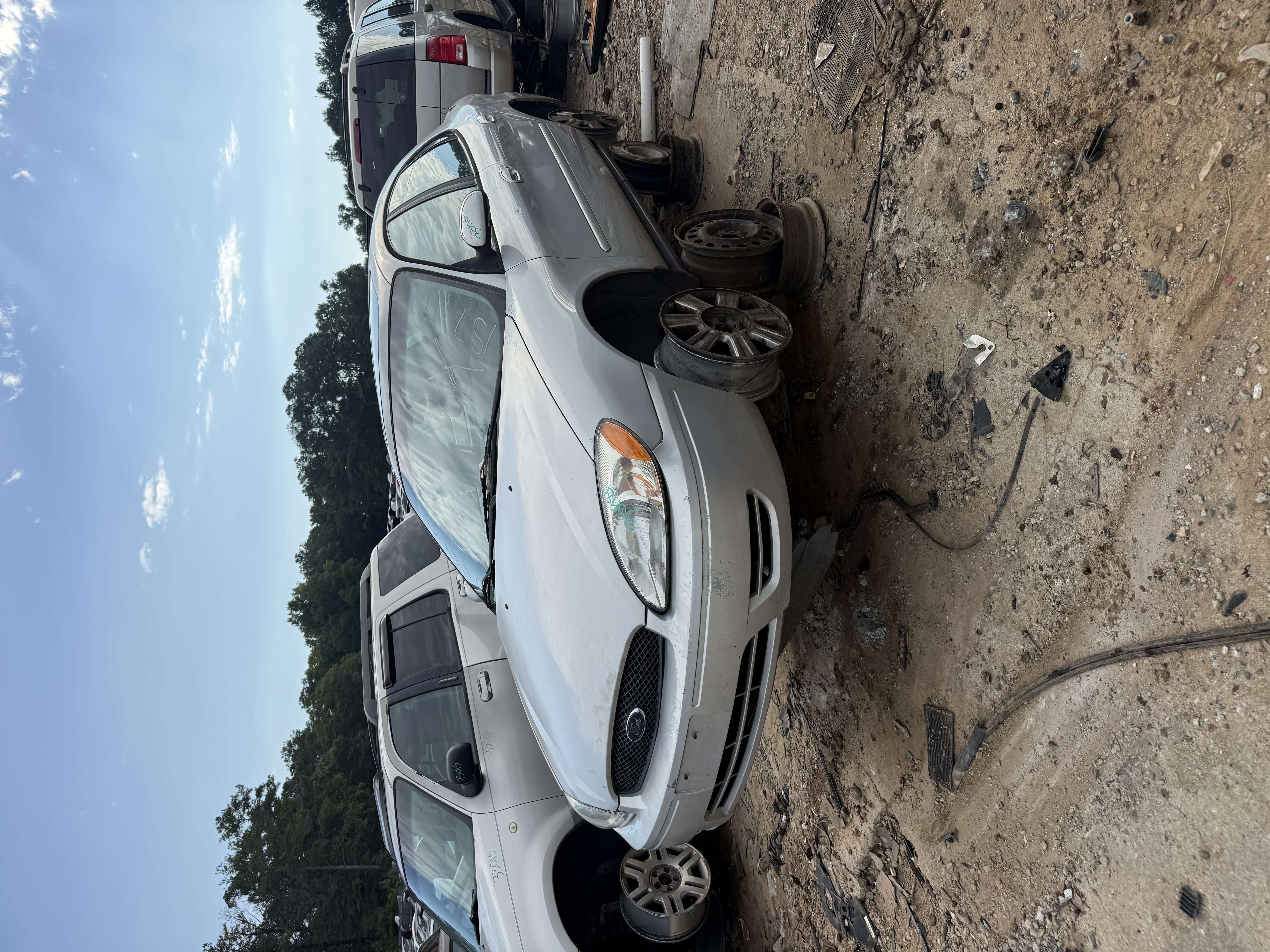 2005 FORD Taurus