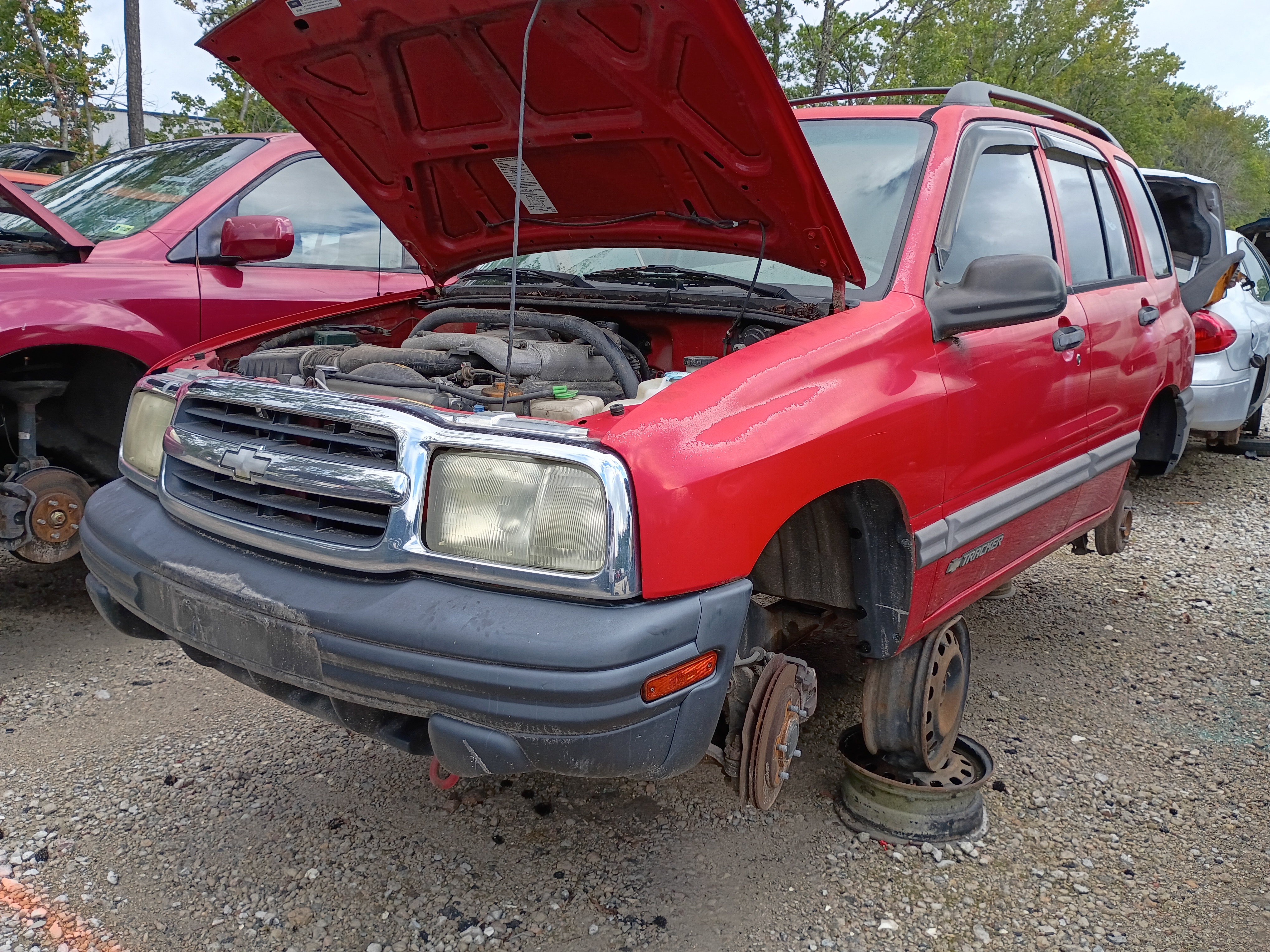 2004 CHEVROLET Tracker