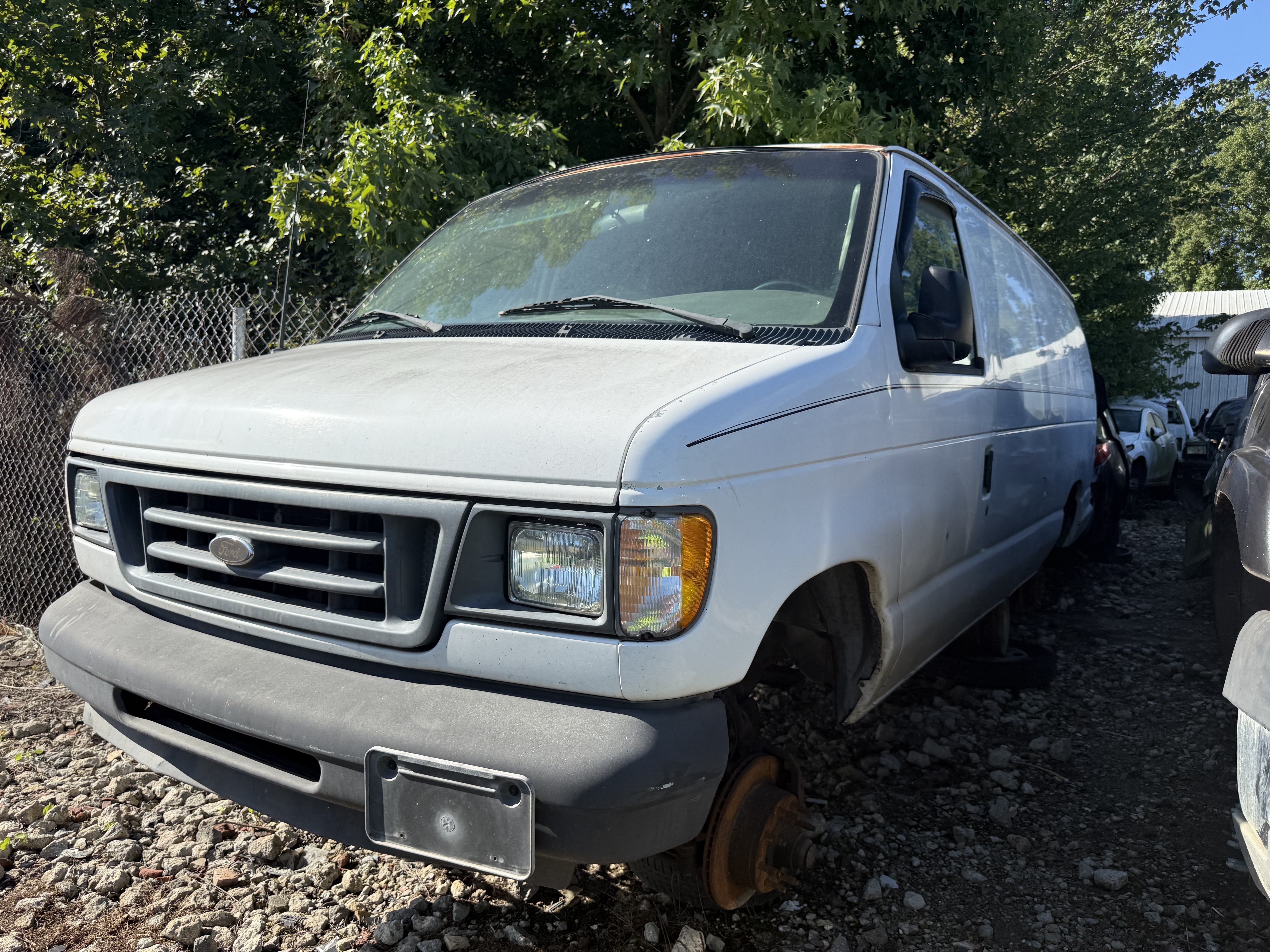2003 FORD E-250