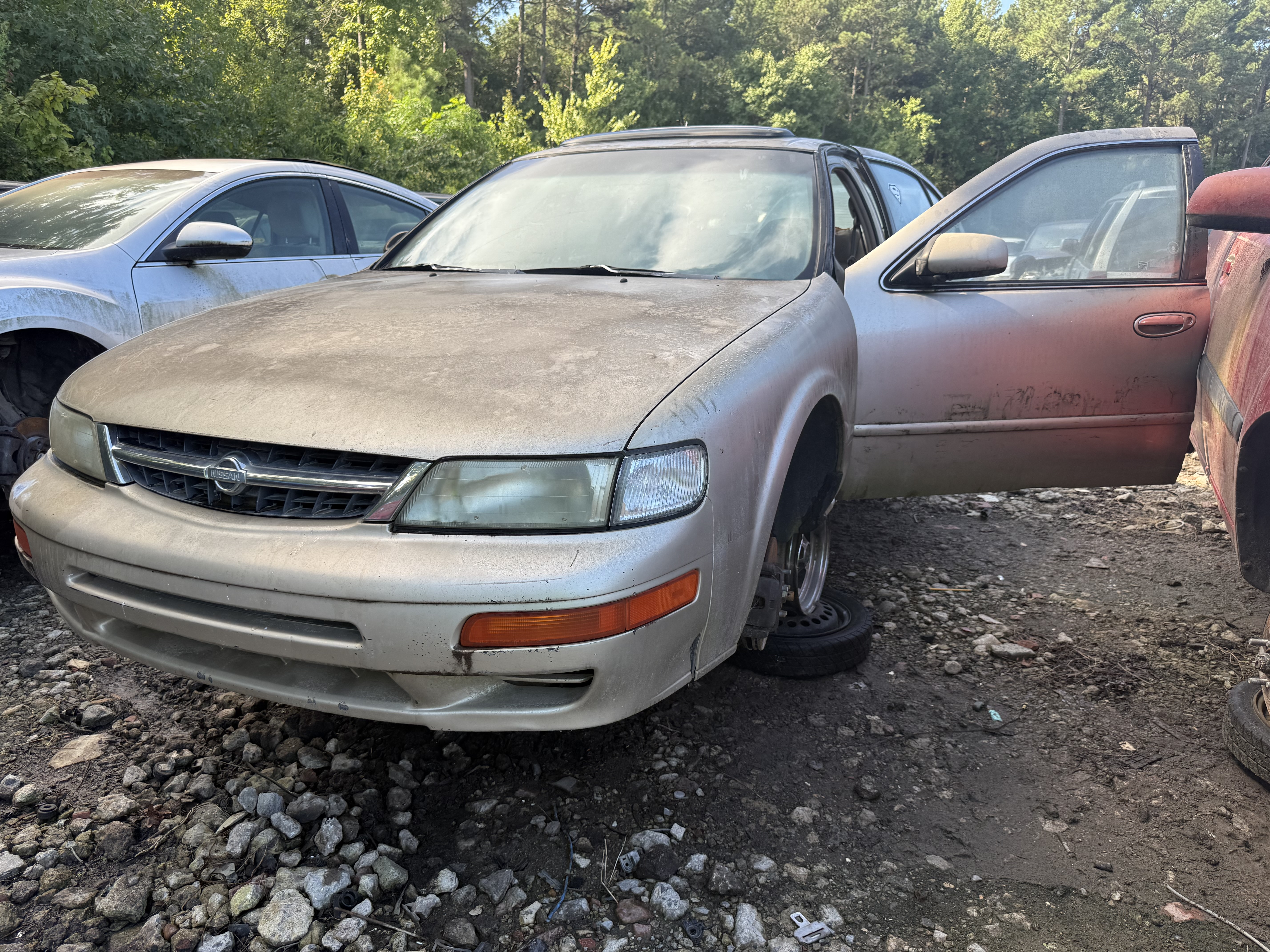 1999 NISSAN Maxima