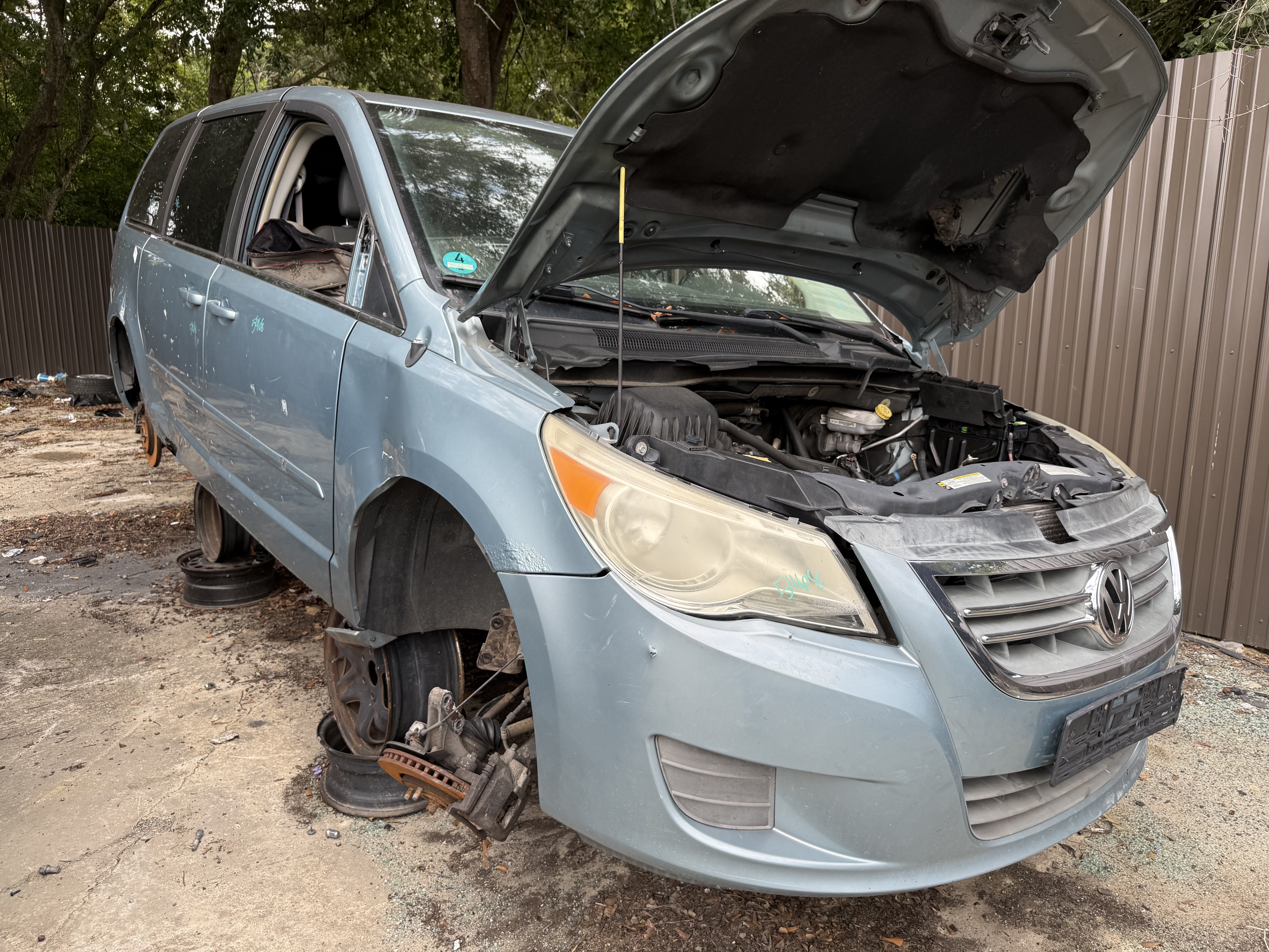 2010 VOLKSWAGEN Routan