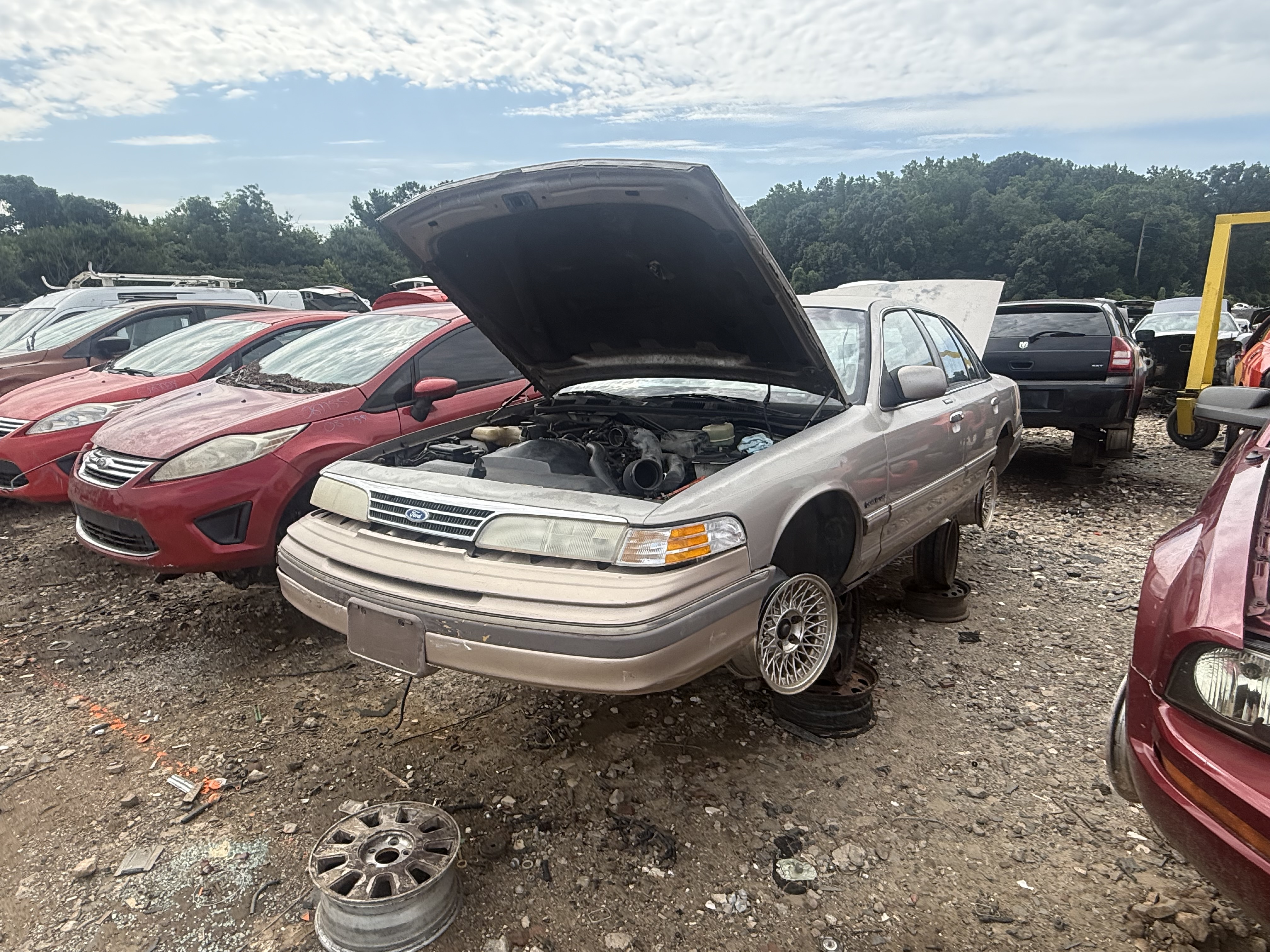 1994 FORD Crown Victoria