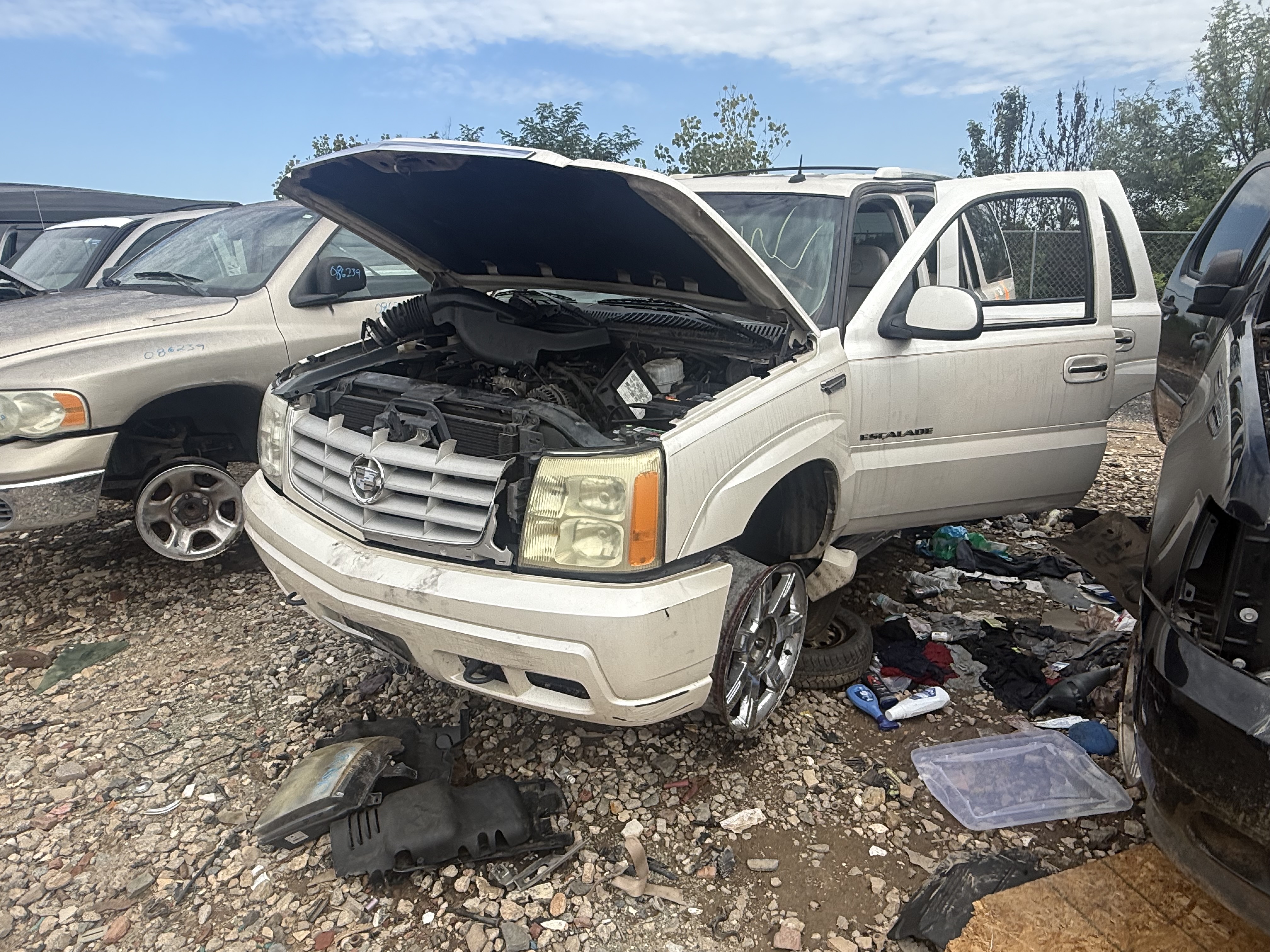 2003 CADILLAC Escalade