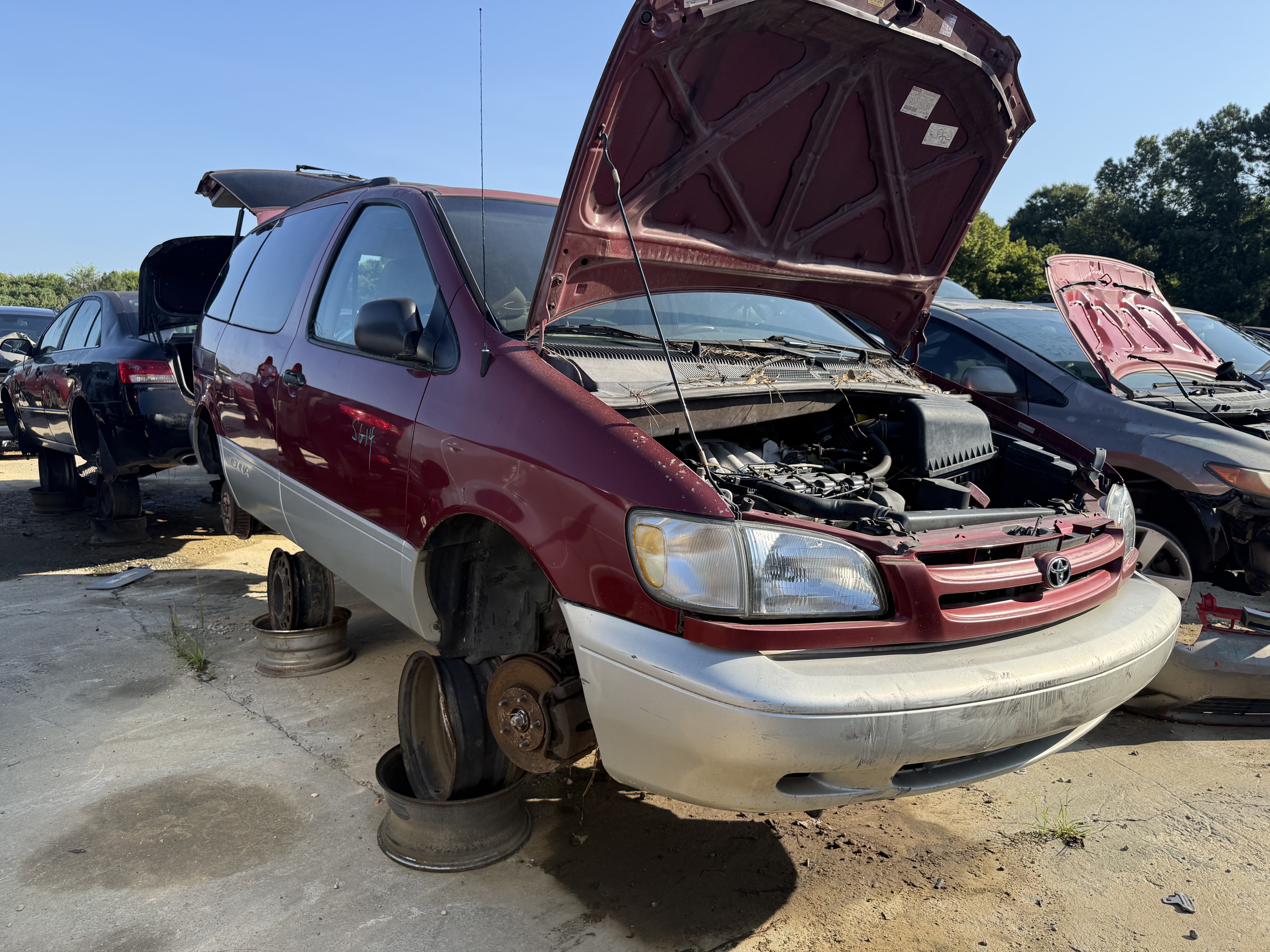 1999 TOYOTA Sienna