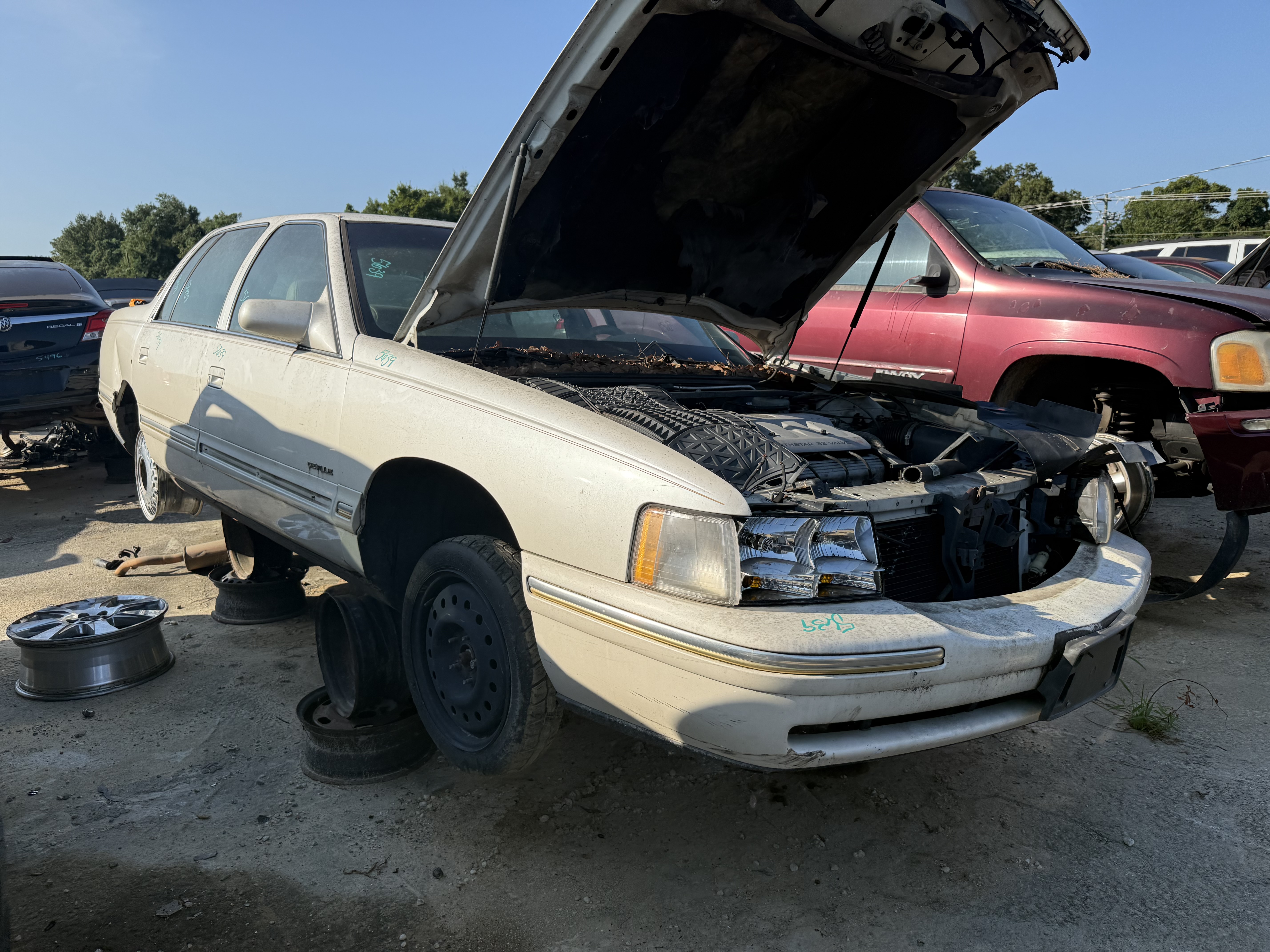 1999 CADILLAC Deville