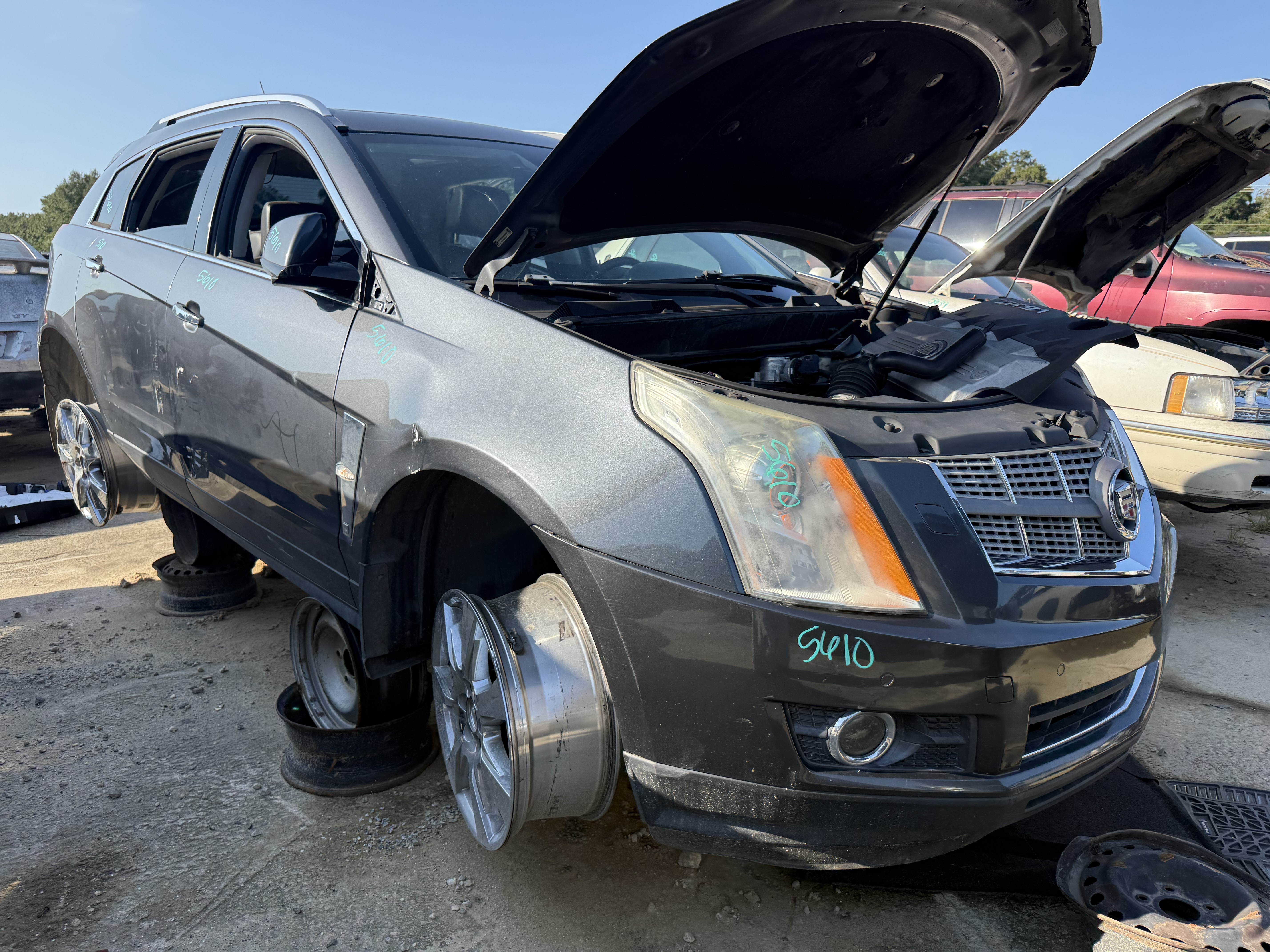 2010 CADILLAC Srx