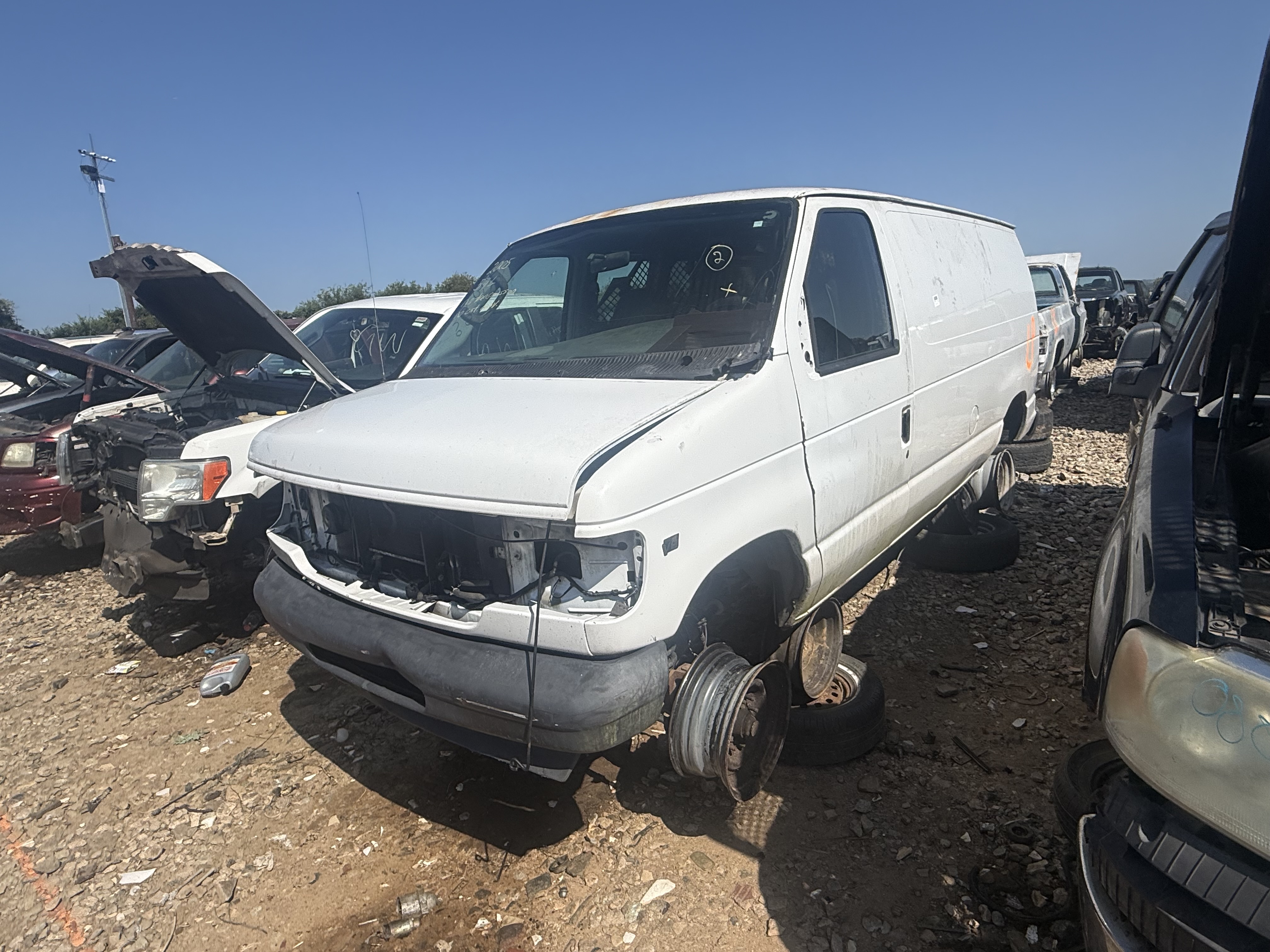 2005 FORD E-250