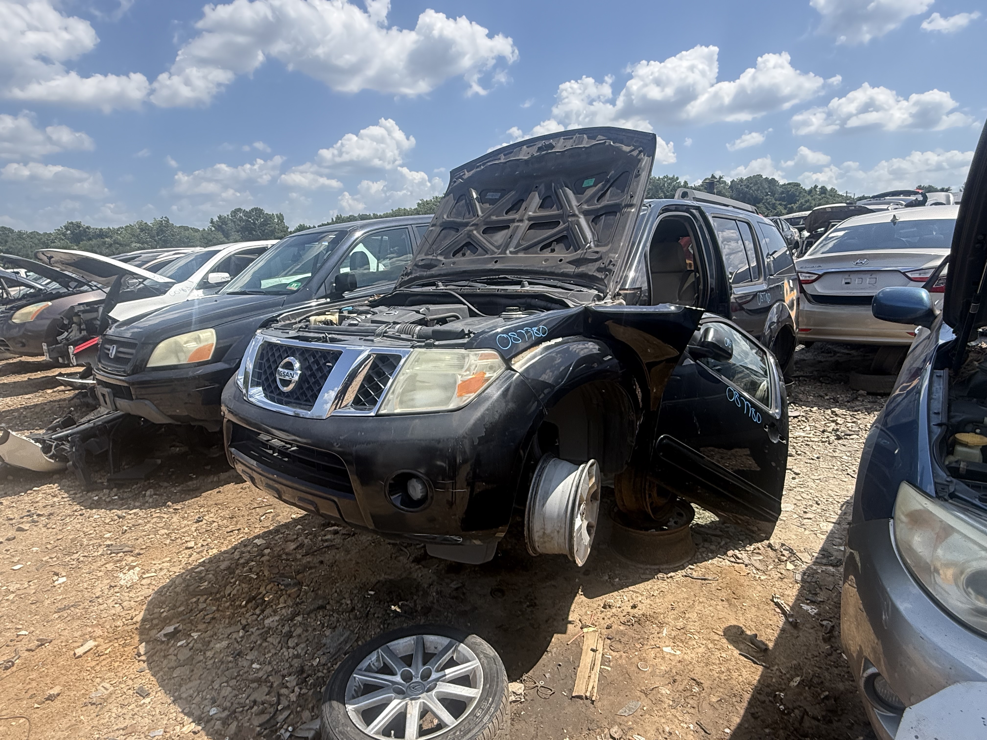 2012 NISSAN Pathfinder